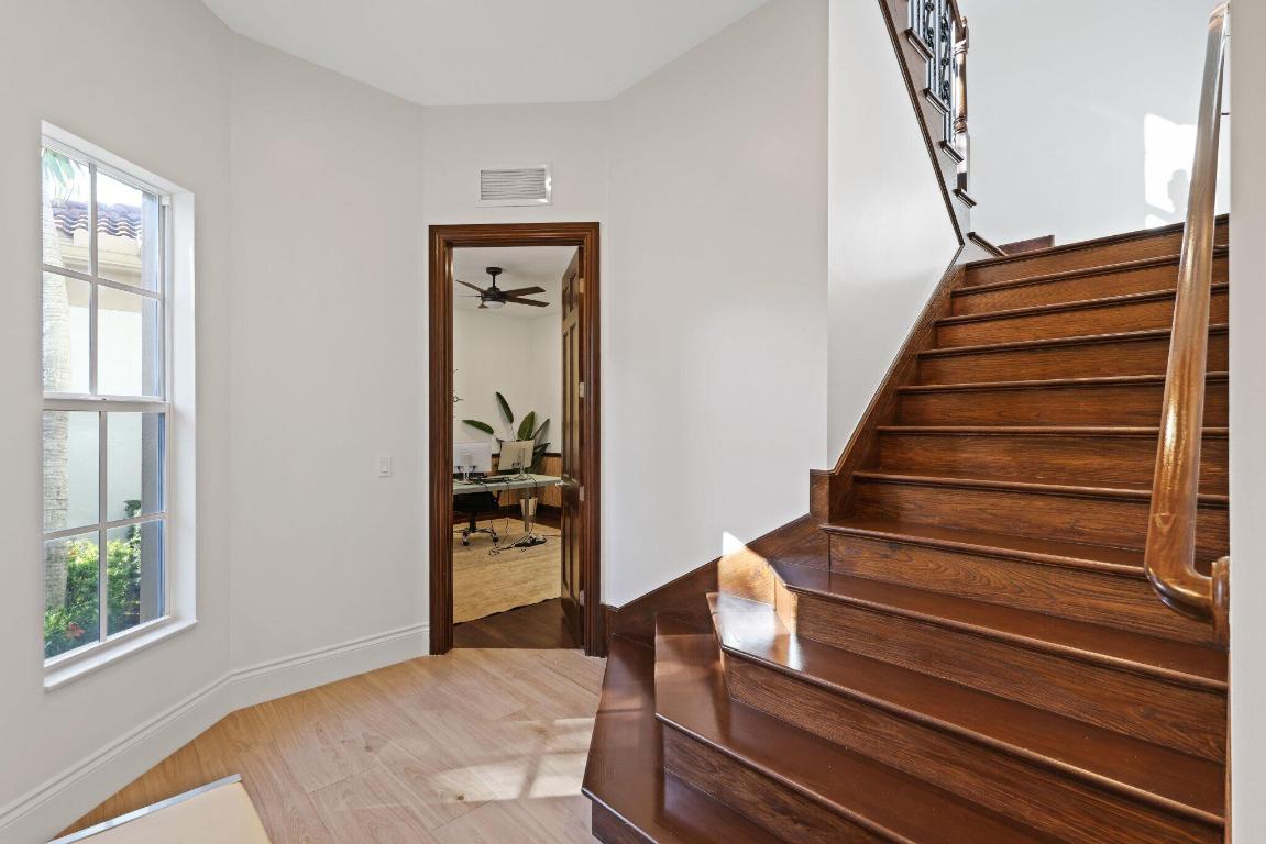 17334 Pavaroso Street