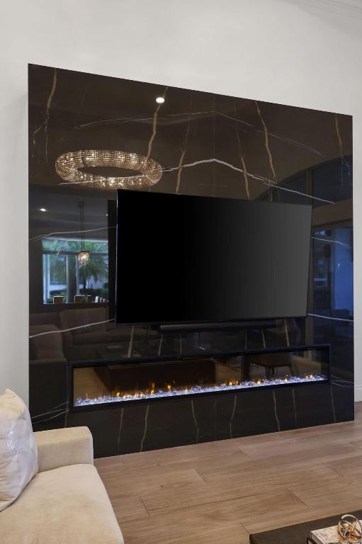 17334 Pavaroso Street