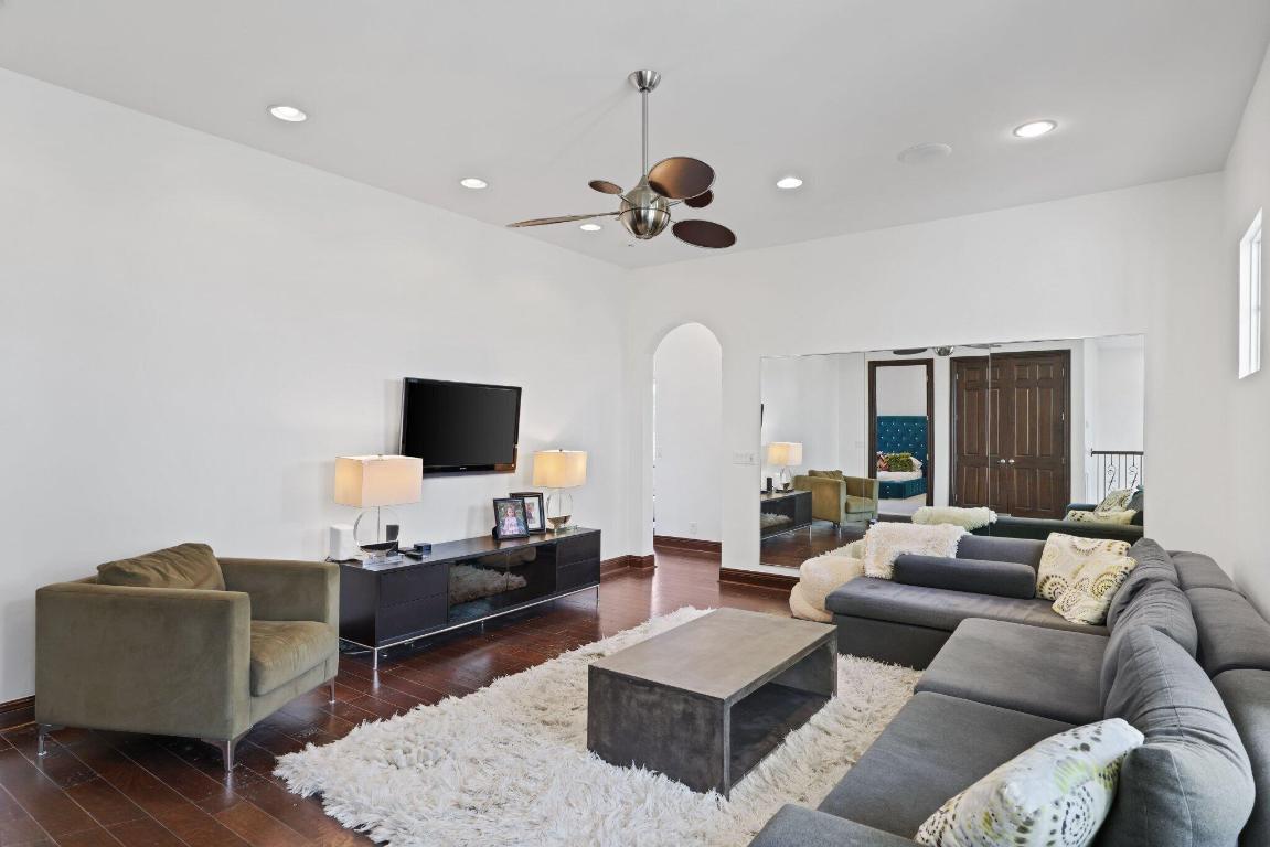 17334 Pavaroso Street