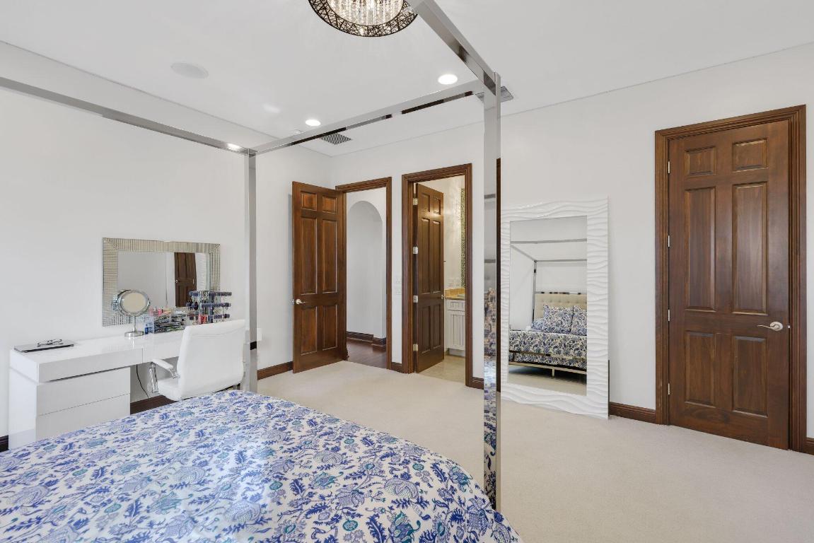 17334 Pavaroso Street