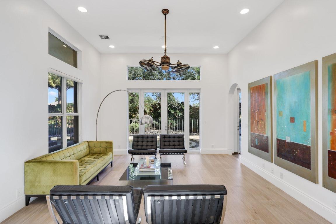 17334 Pavaroso Street