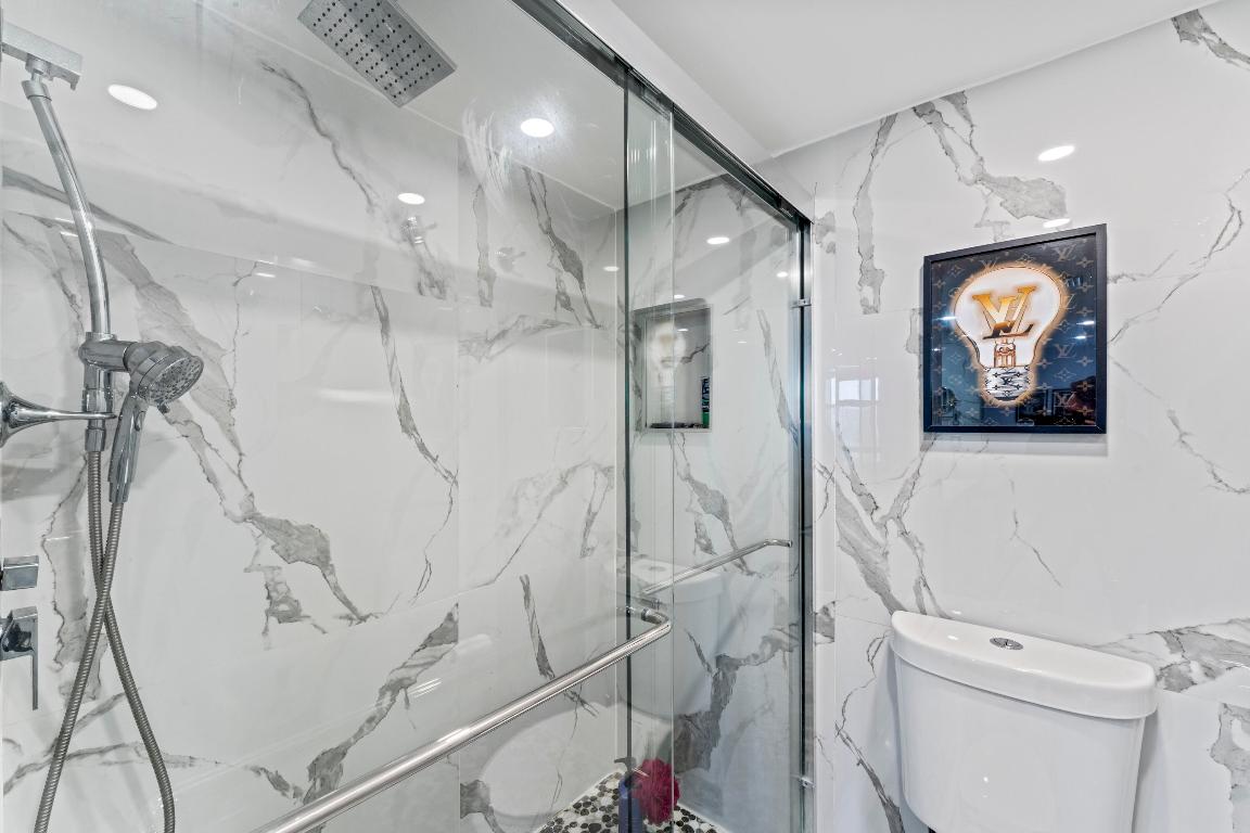 20379 W Country Club Drive 937