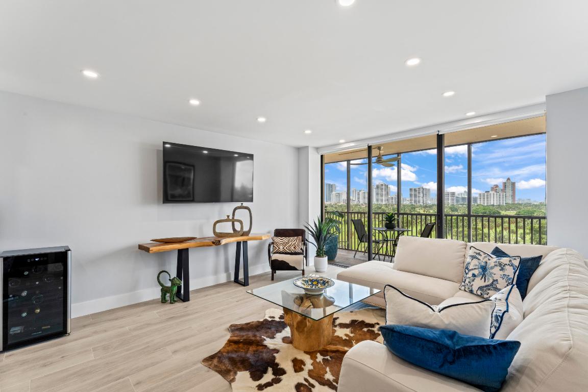 20379 W Country Club Drive 937