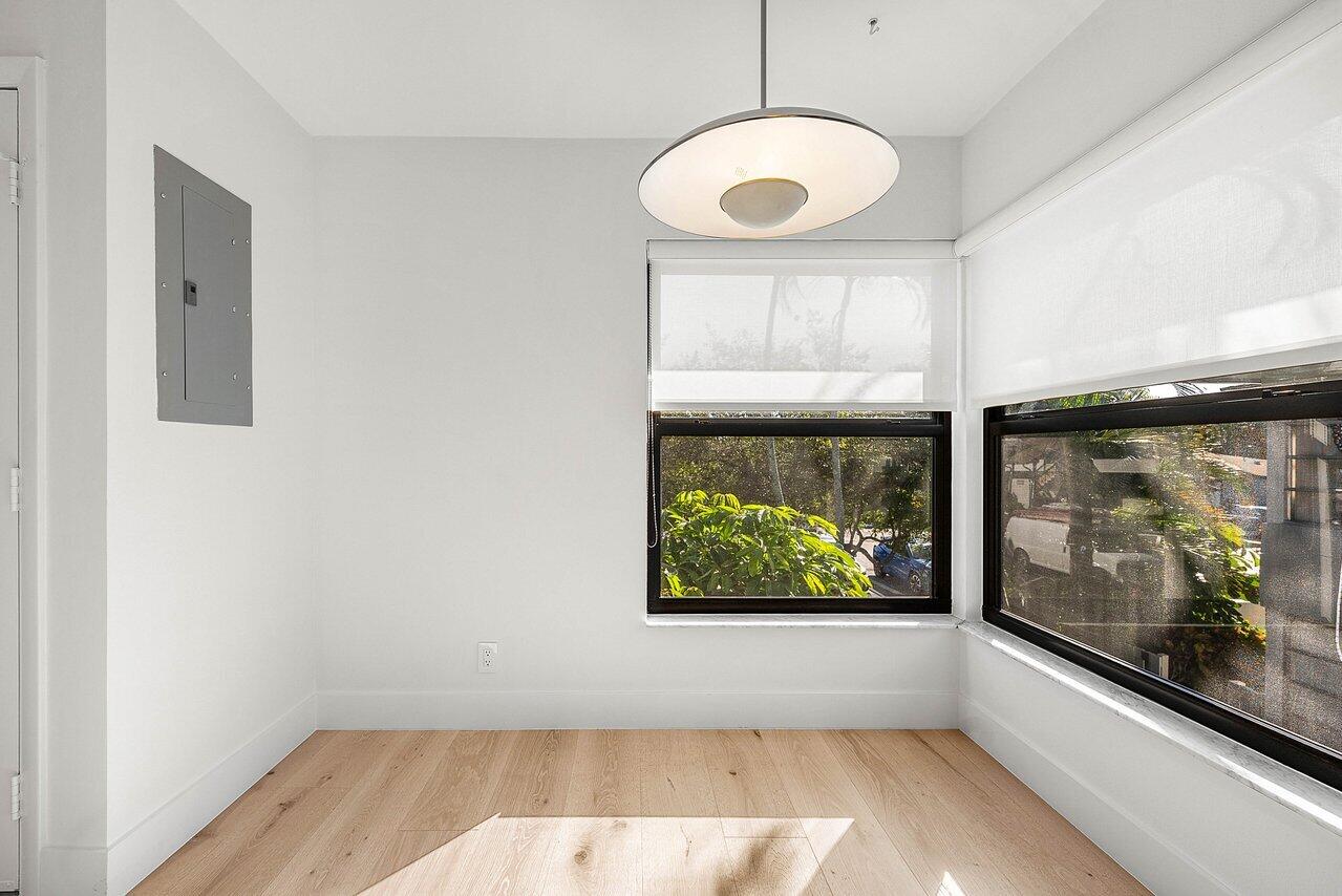 13921 Royal Palm Court B