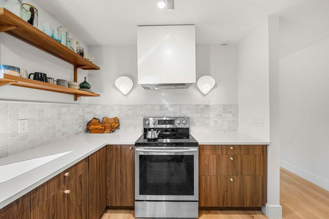 13921 Royal Palm Court B