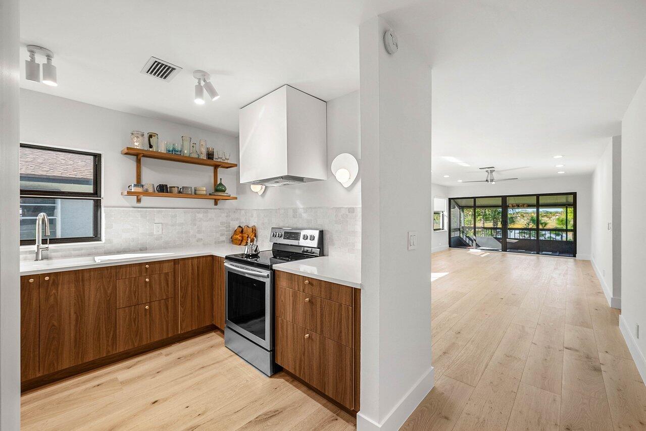 13921 Royal Palm Court B