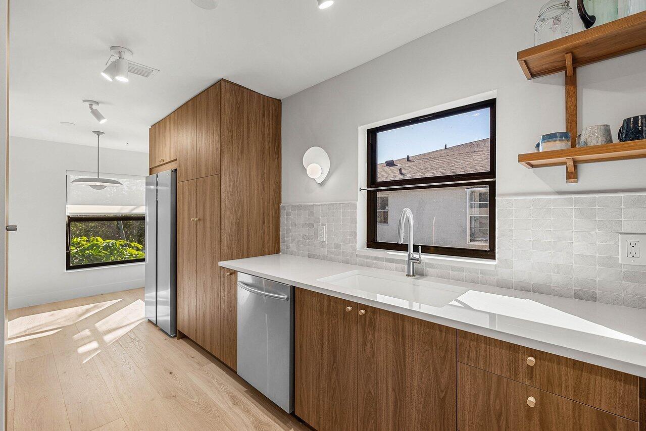 13921 Royal Palm Court B