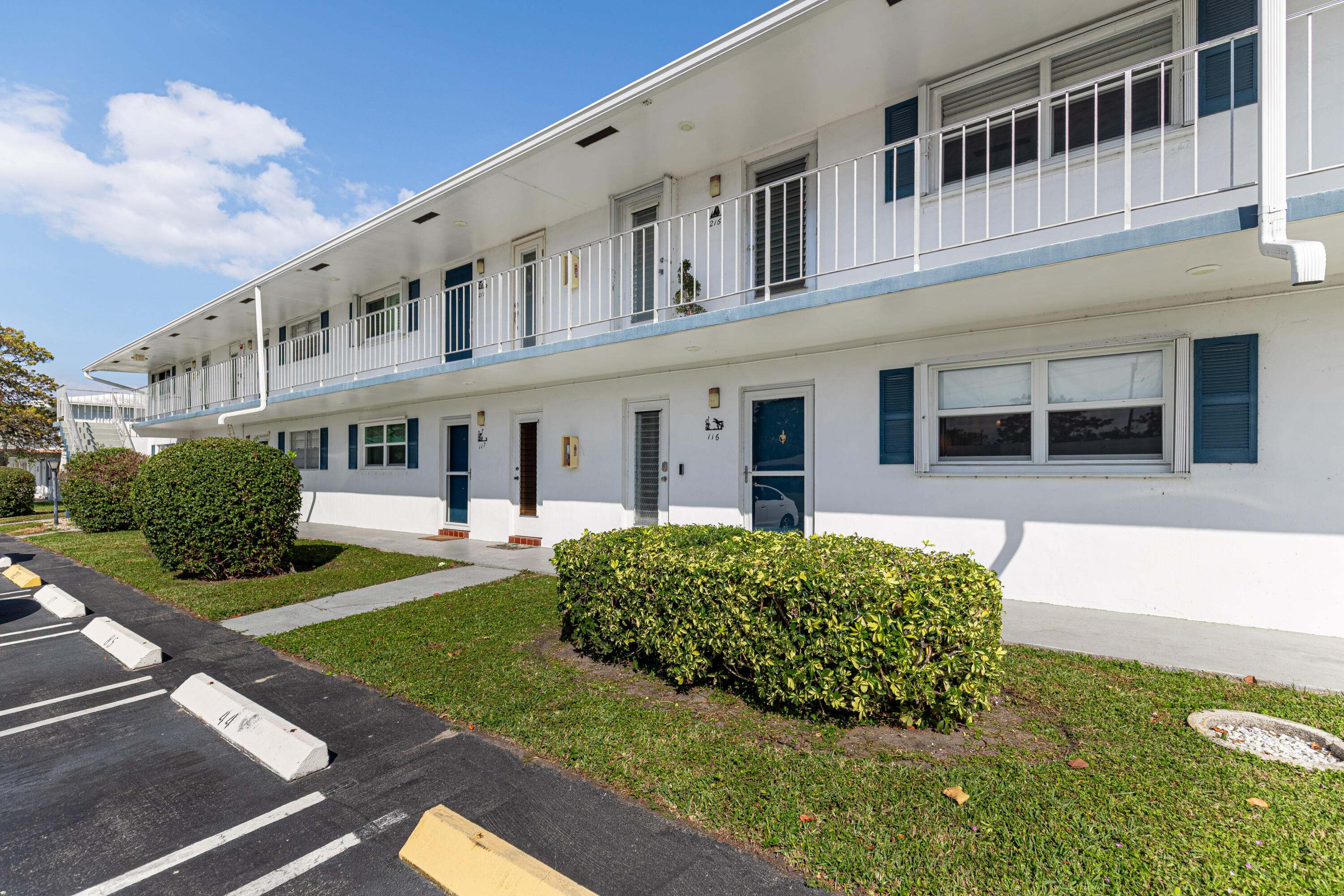 1118 Lake Terrace 116