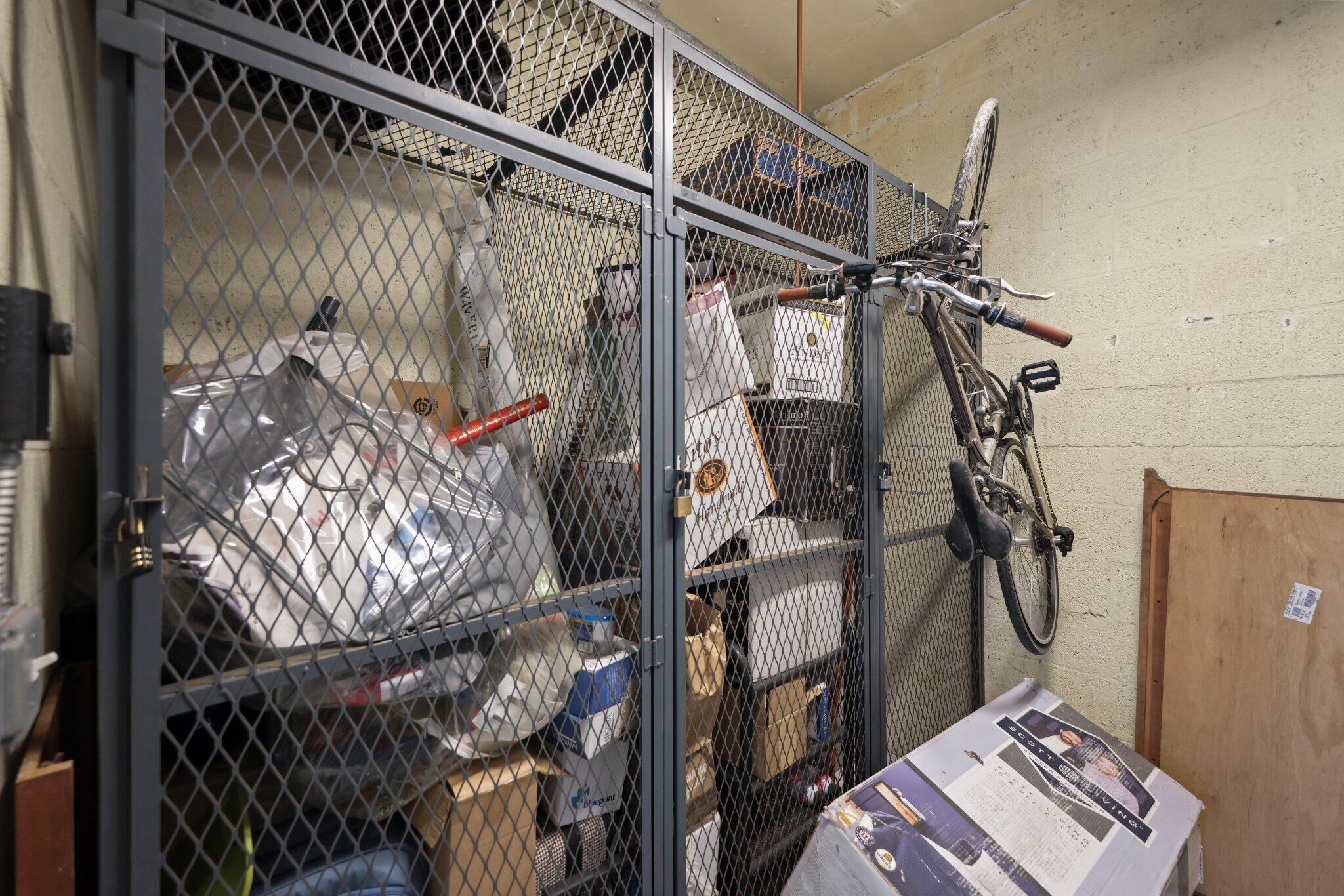 226 N Latitude Circle 203