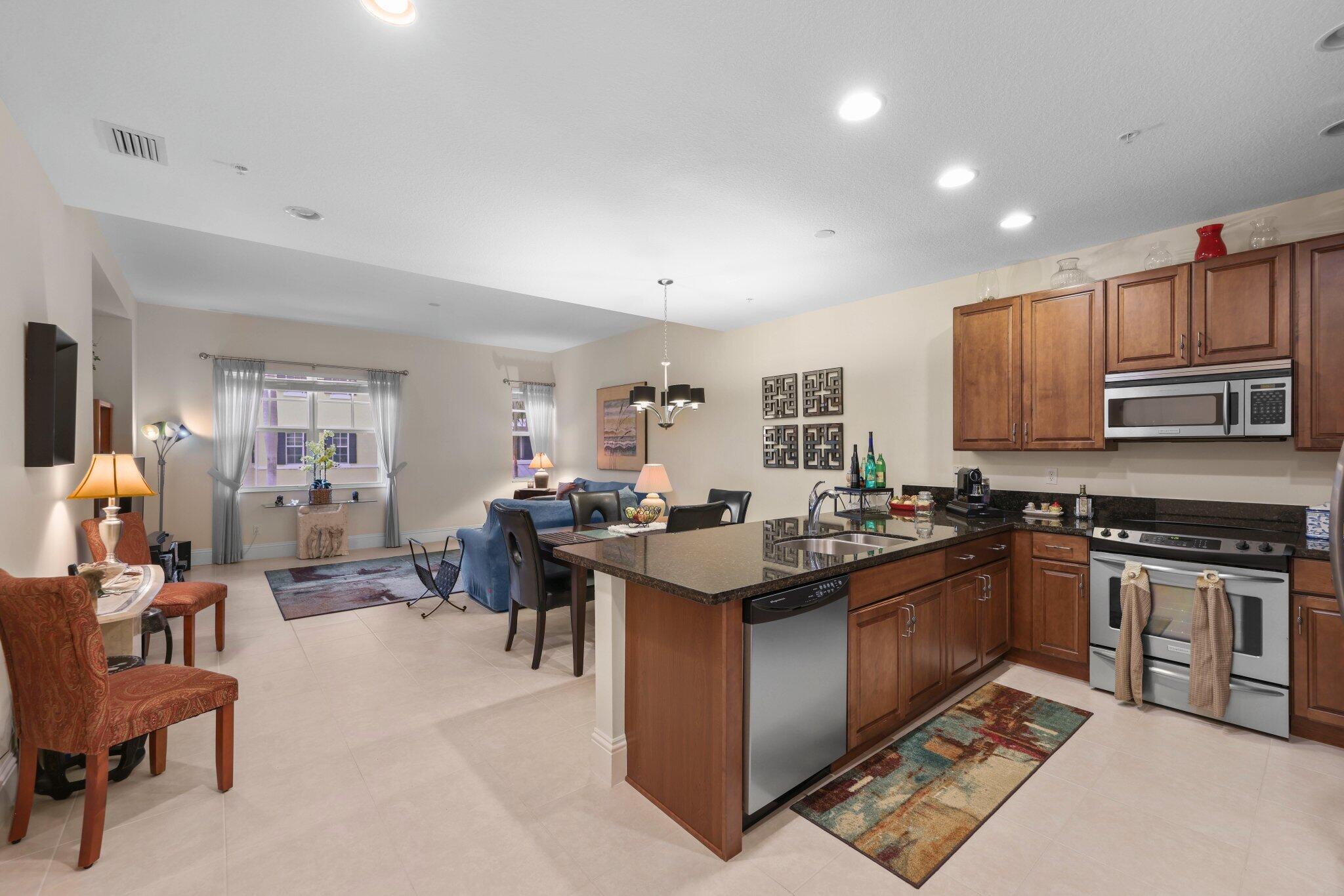 226 N Latitude Circle 203