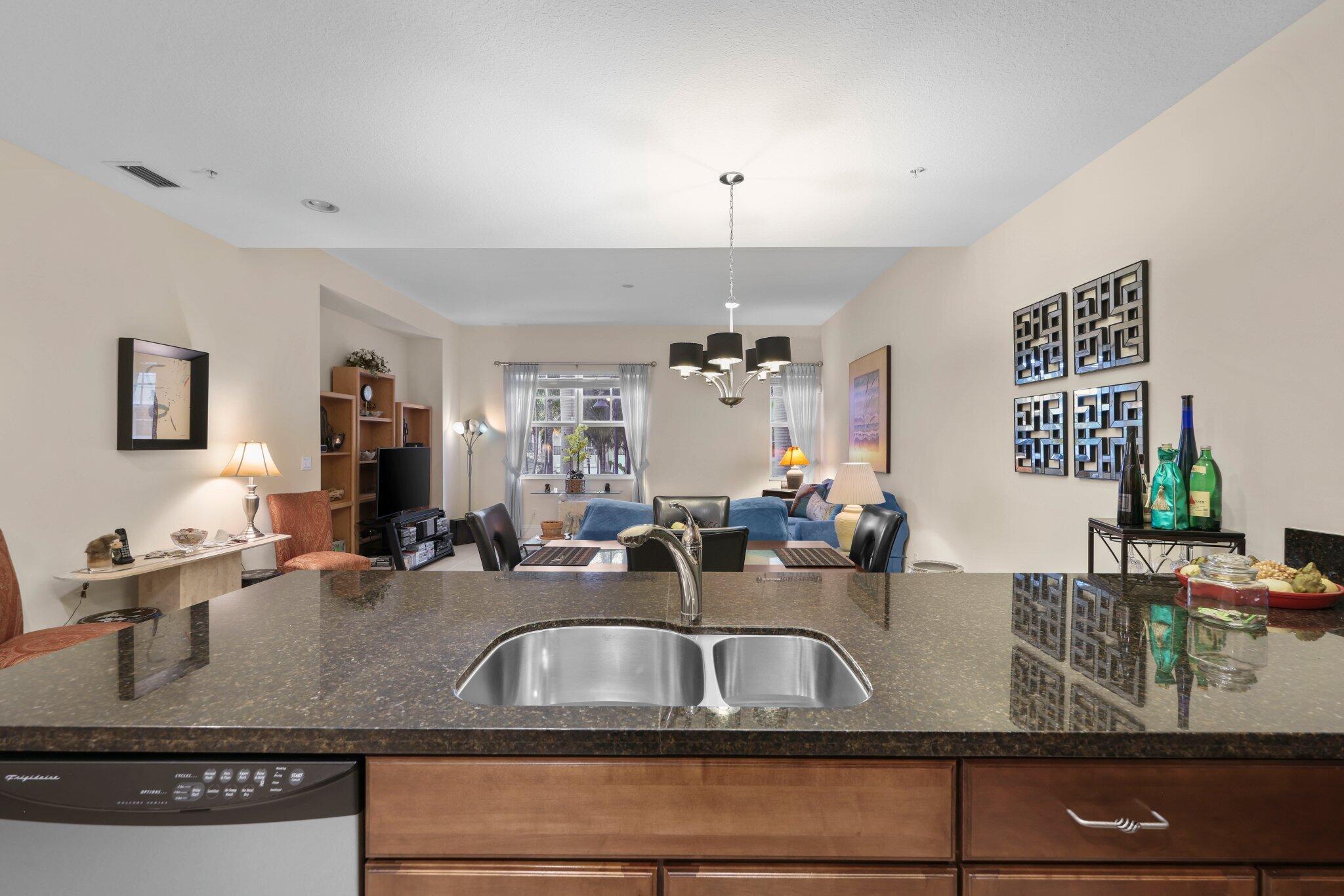 226 N Latitude Circle 203