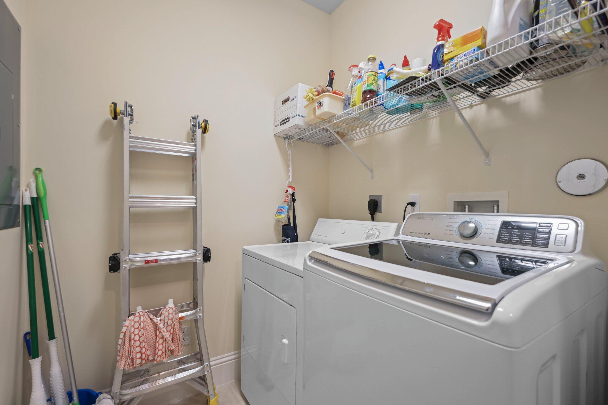 226 N Latitude Circle 203