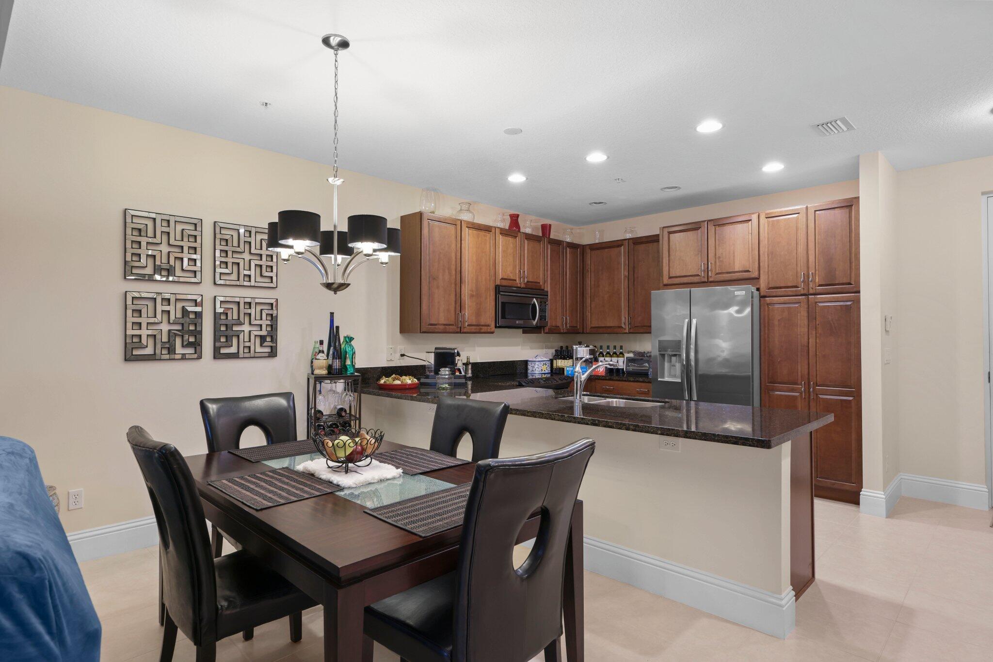 226 N Latitude Circle 203