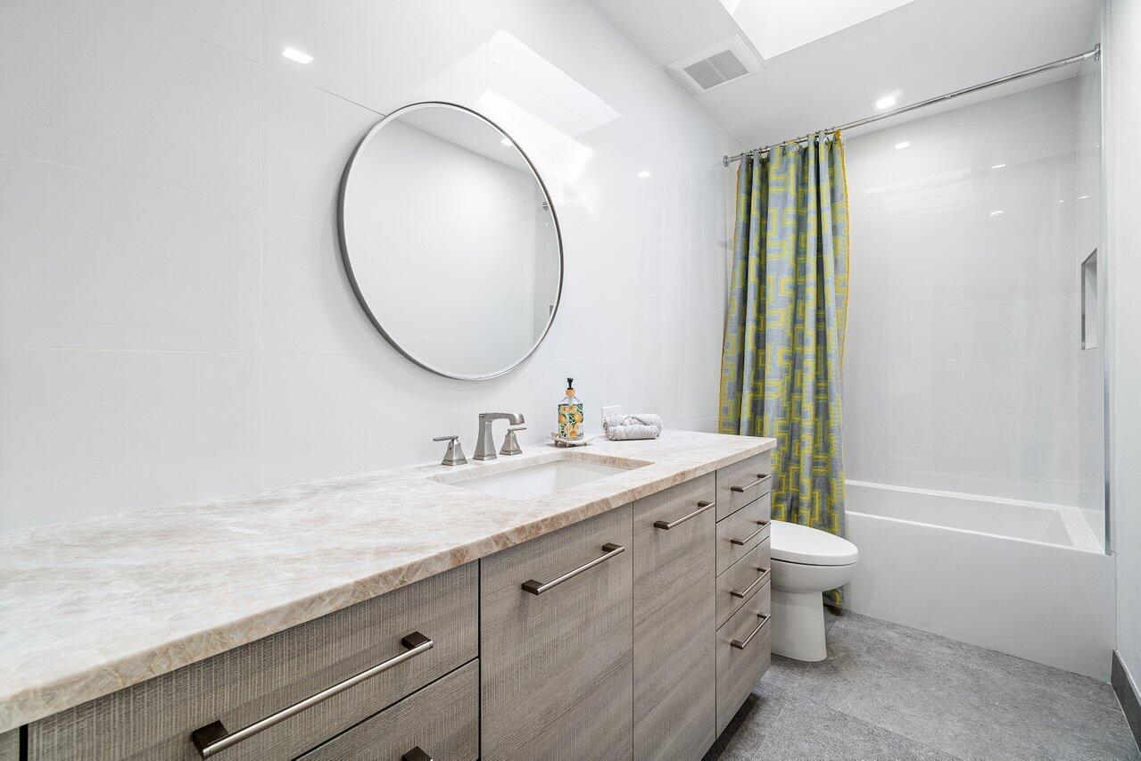 1920 S Ocean Boulevard 2-F