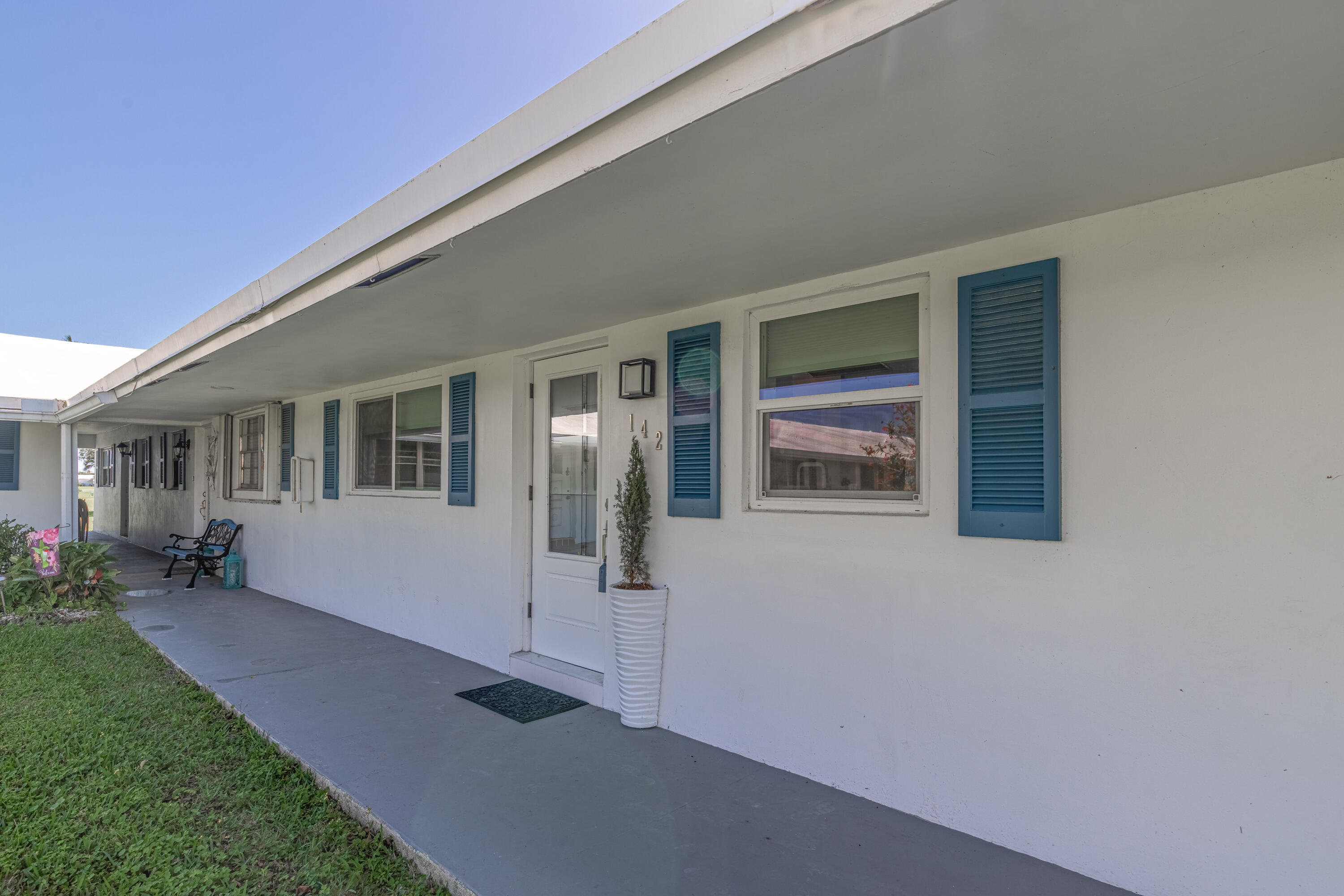 300 SW Golfview Terrace 142