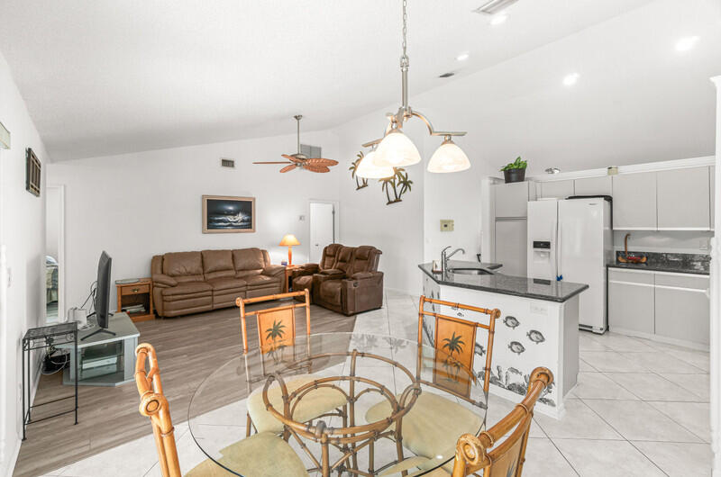 6016 Sunberry Circle