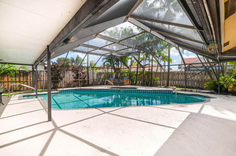 6016 Sunberry Circle