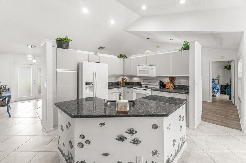 6016 Sunberry Circle