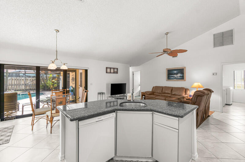 6016 Sunberry Circle