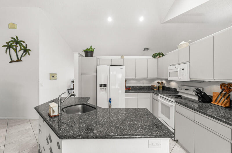 6016 Sunberry Circle