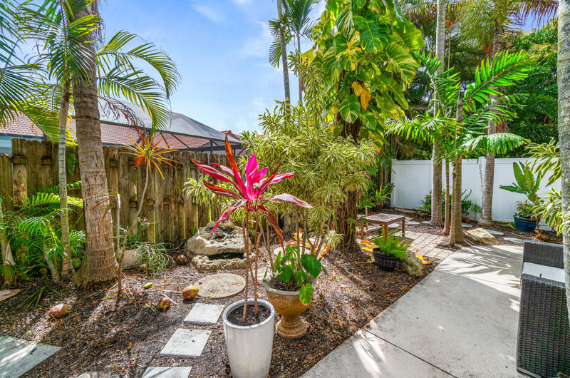 6016 Sunberry Circle