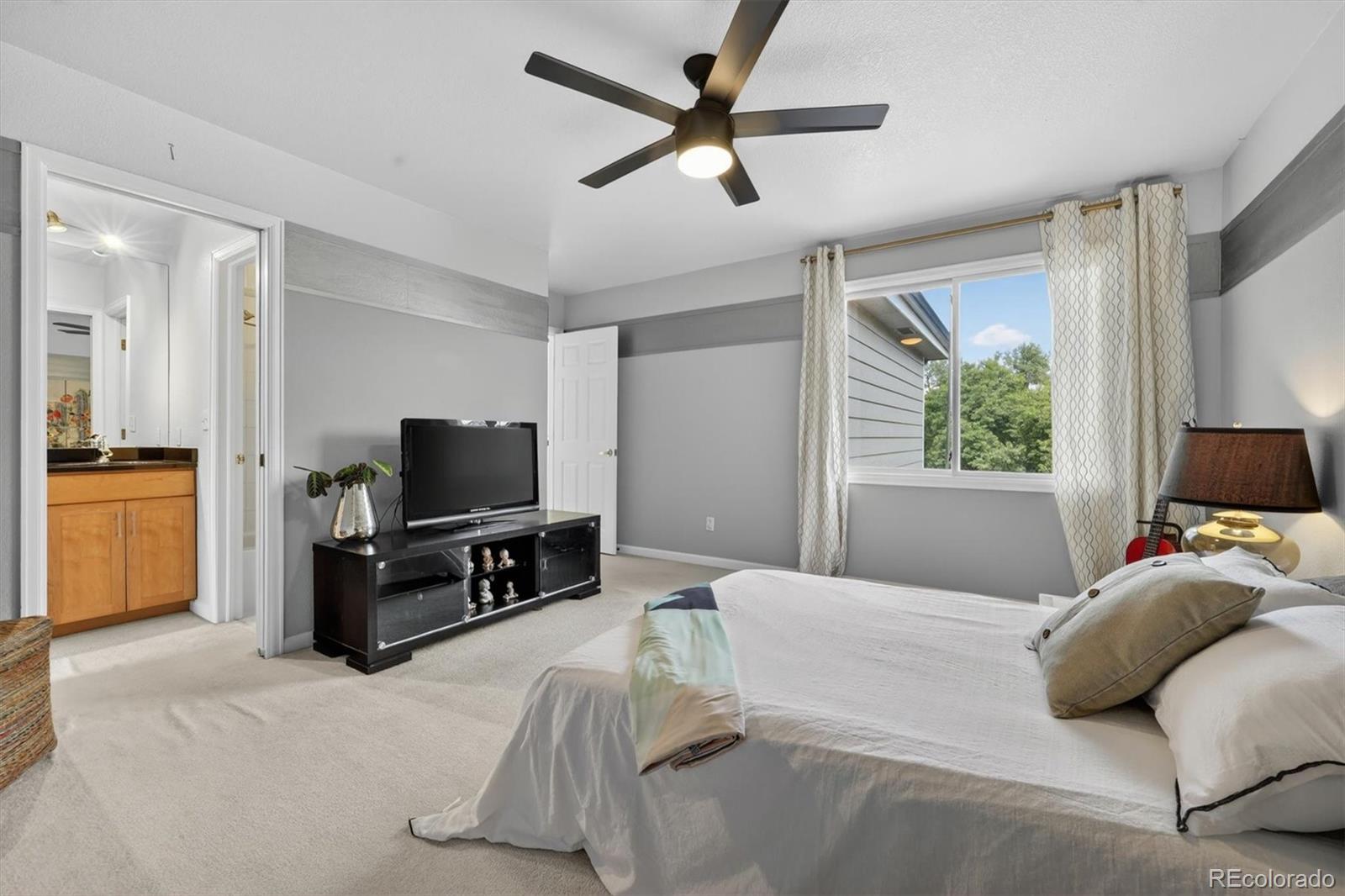 15895 W 67th Place
