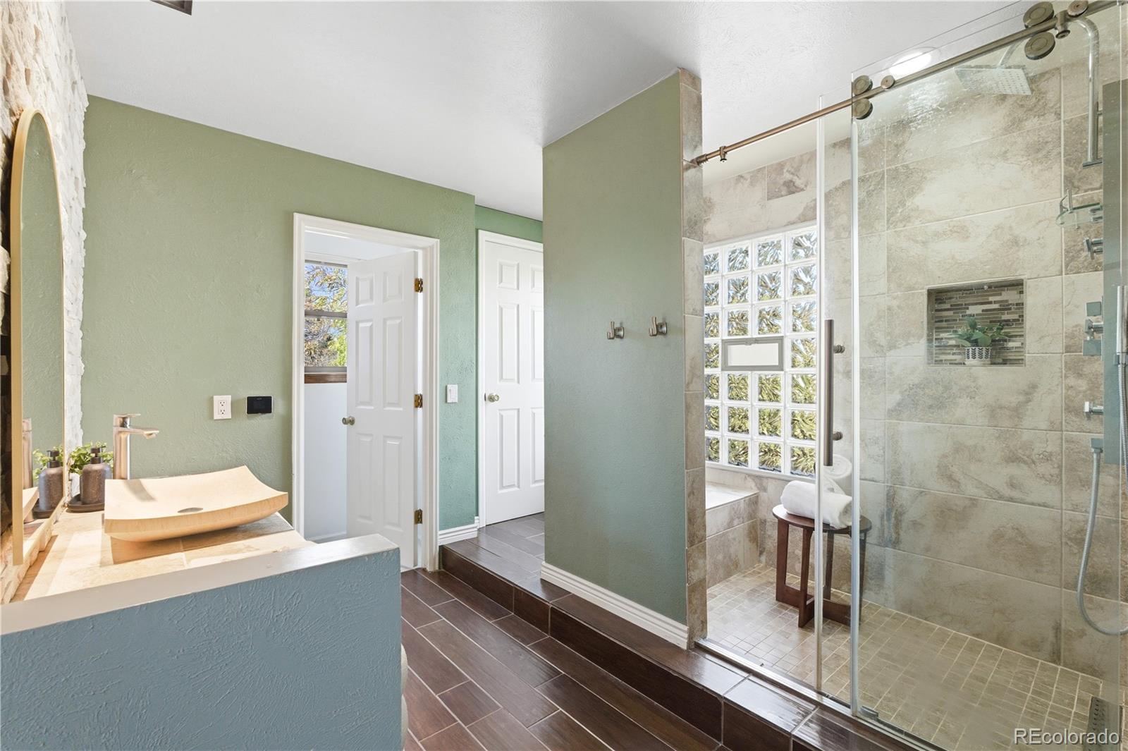 2135 E Nichols Drive