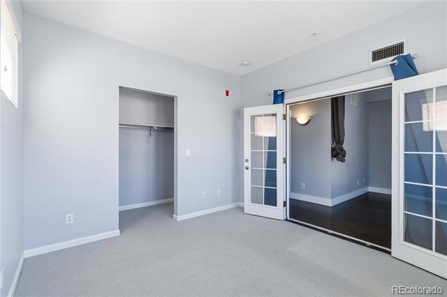 220 Roslyn Street Unit: 710