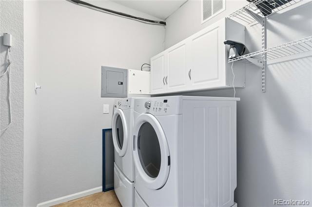 220 Roslyn Street Unit: 710