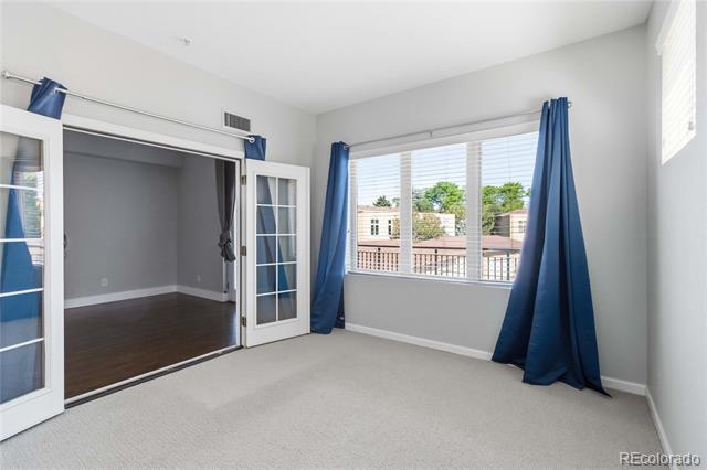 220 Roslyn Street Unit: 710