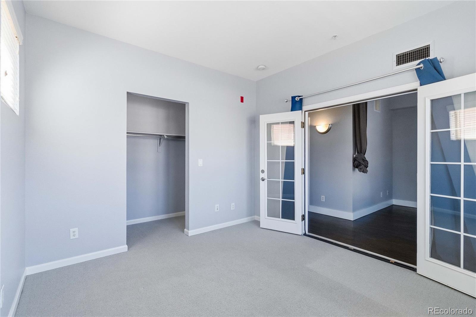 220 Roslyn Street Unit: 710