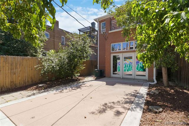 960 N Ogden Street