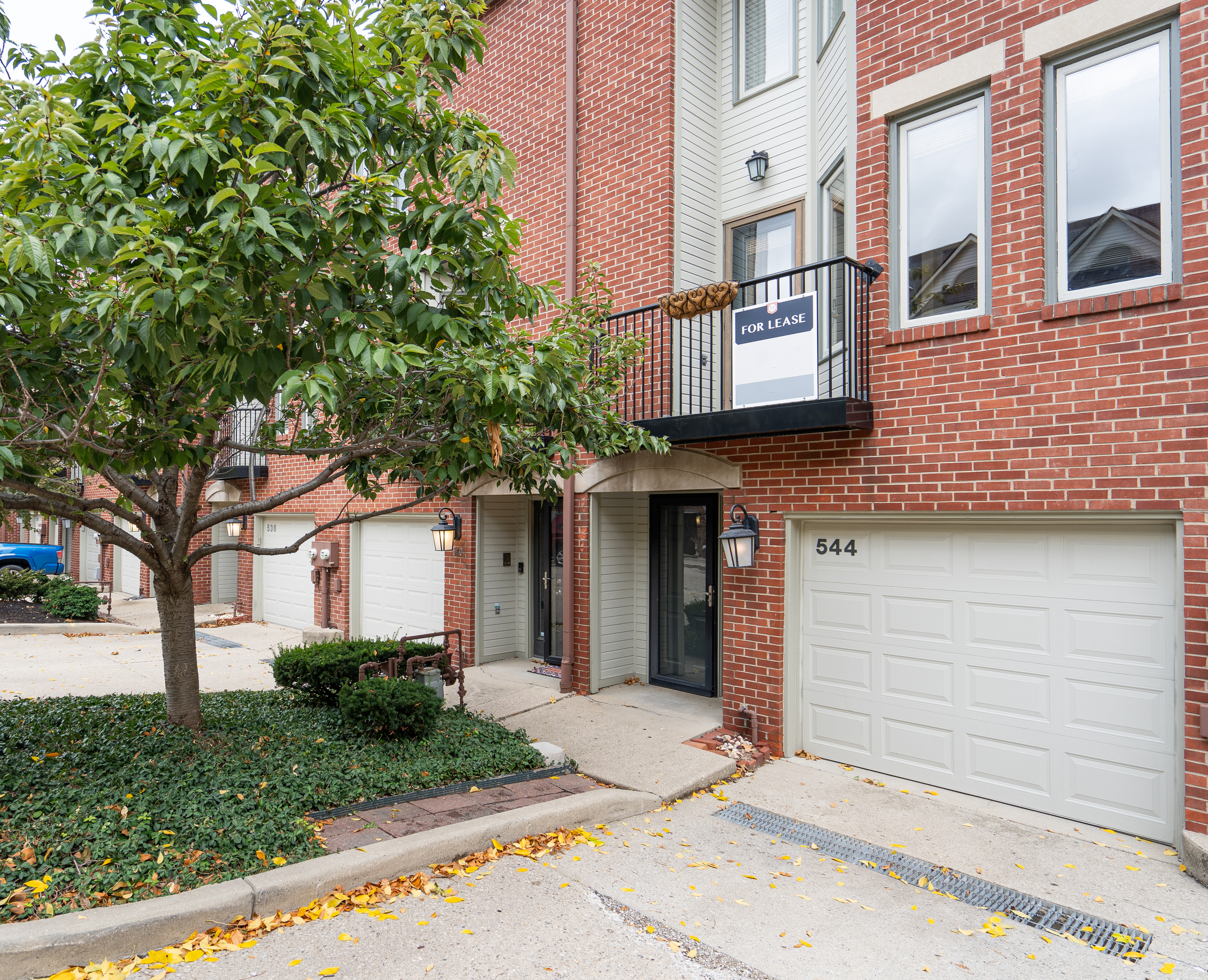 544 Lockerbie Circle N