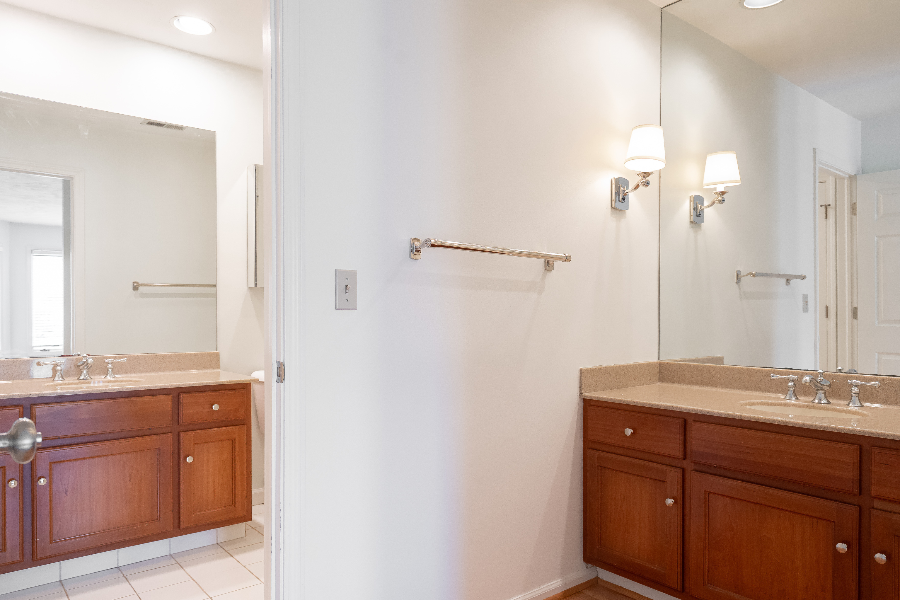 544 Lockerbie Circle N