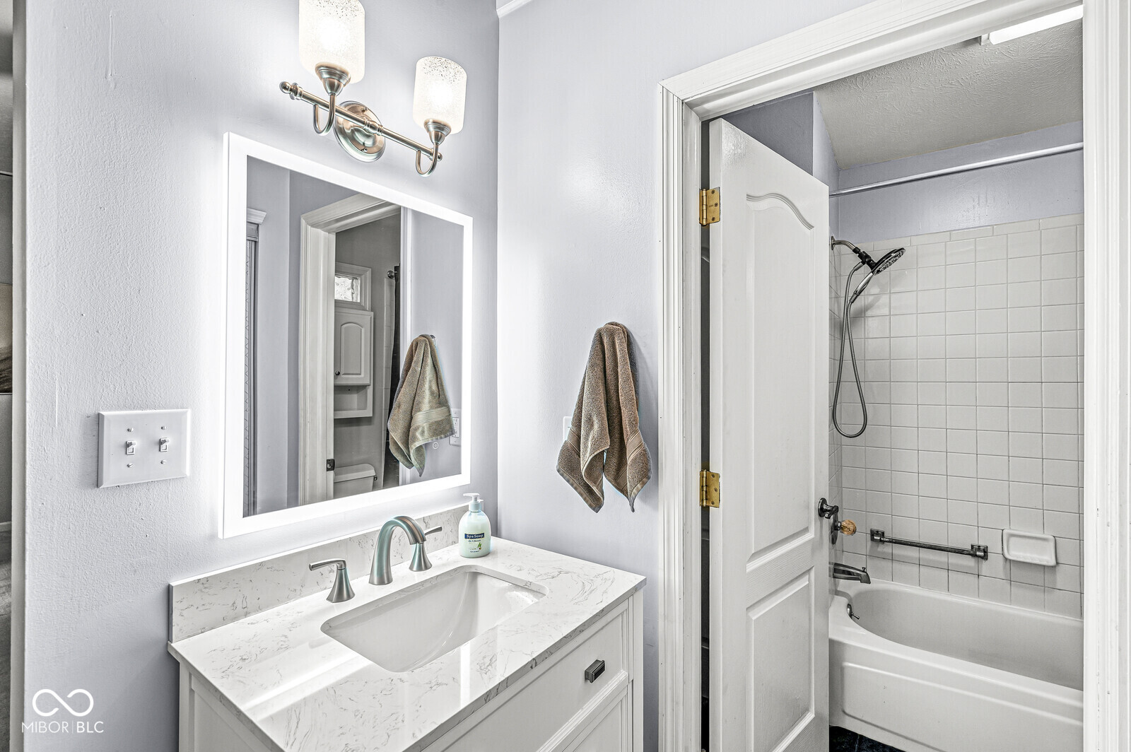 3320 Fox Orchard Circle