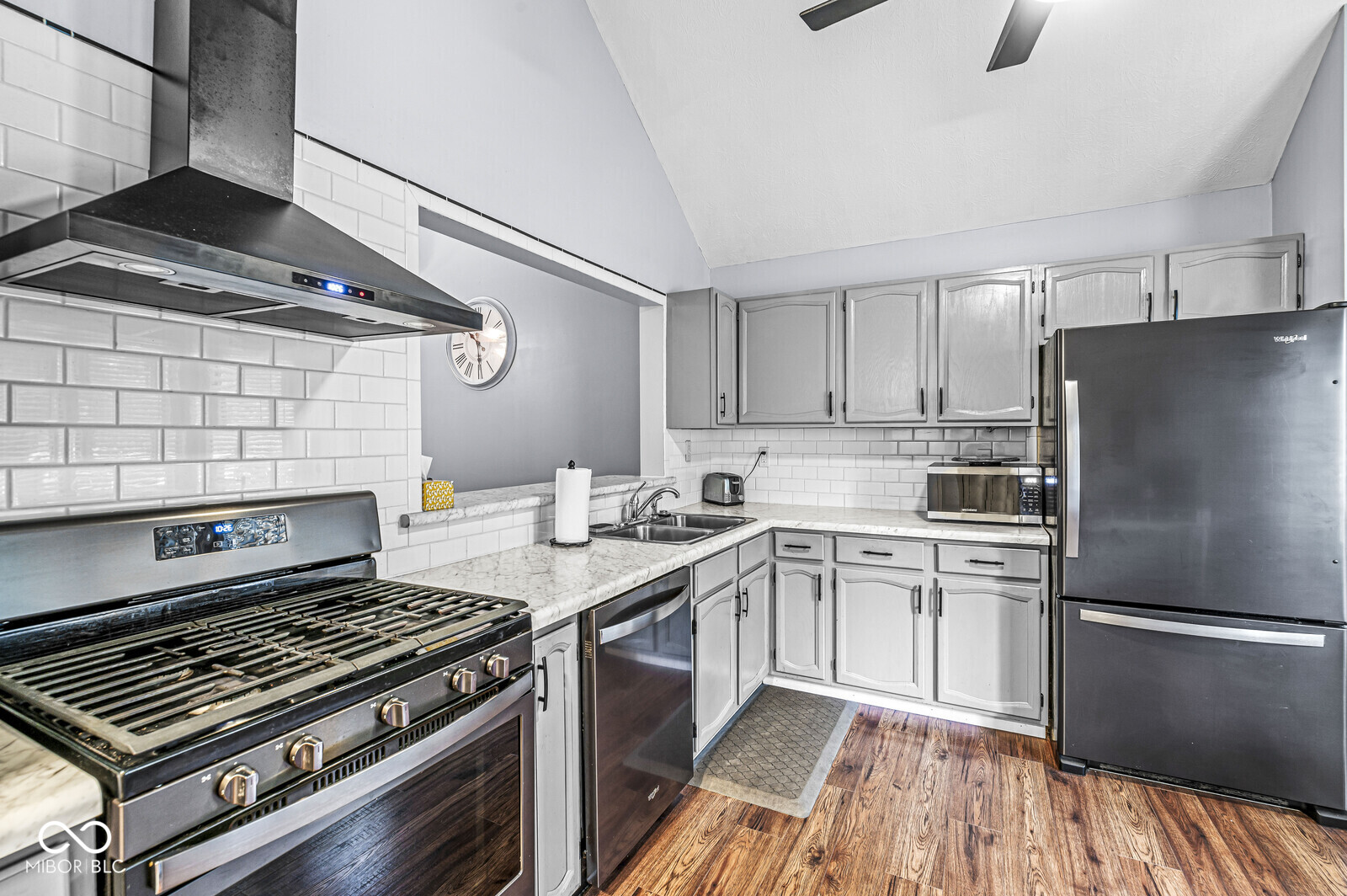 3320 Fox Orchard Circle