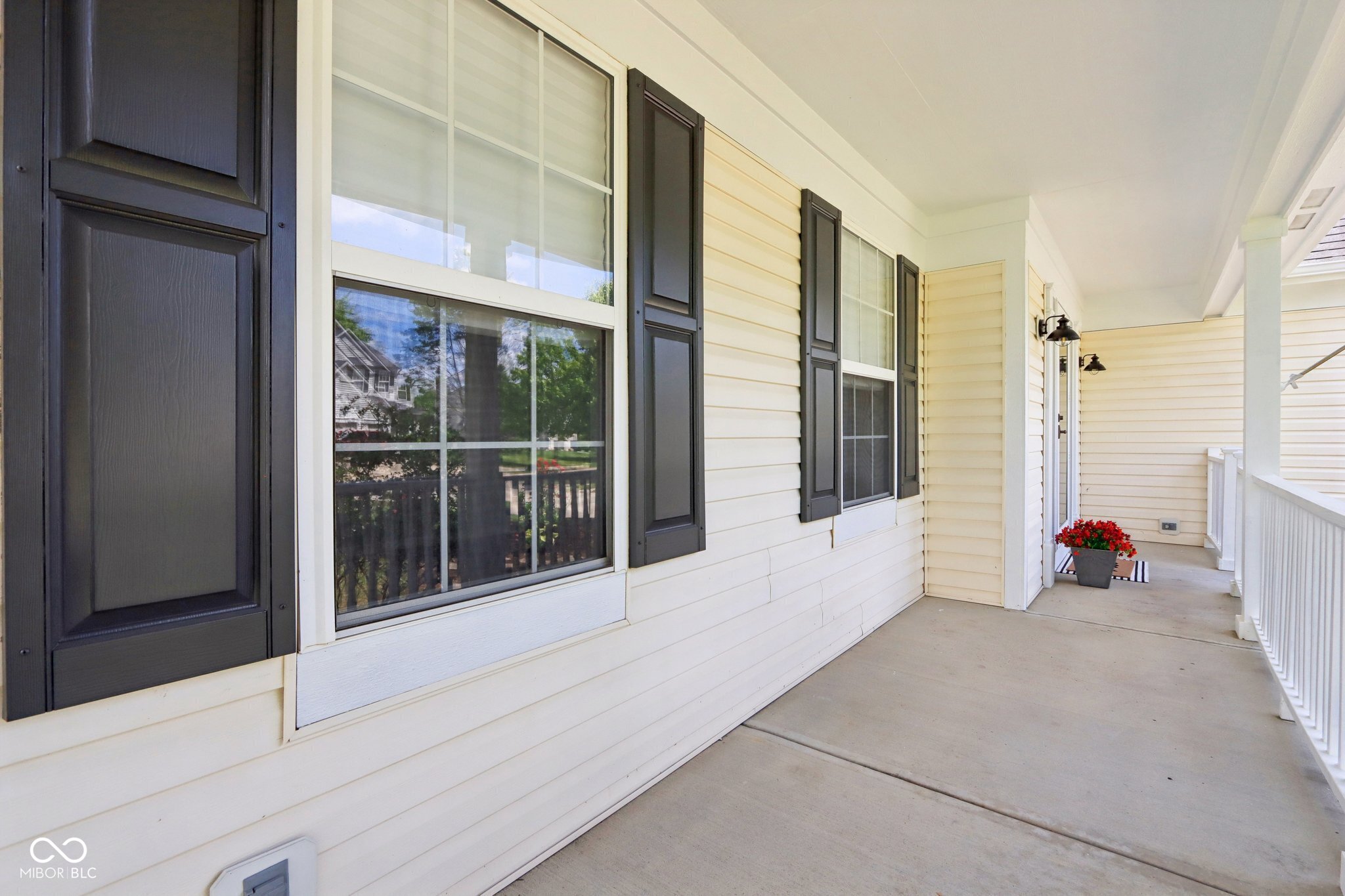 7388 Wythe Drive