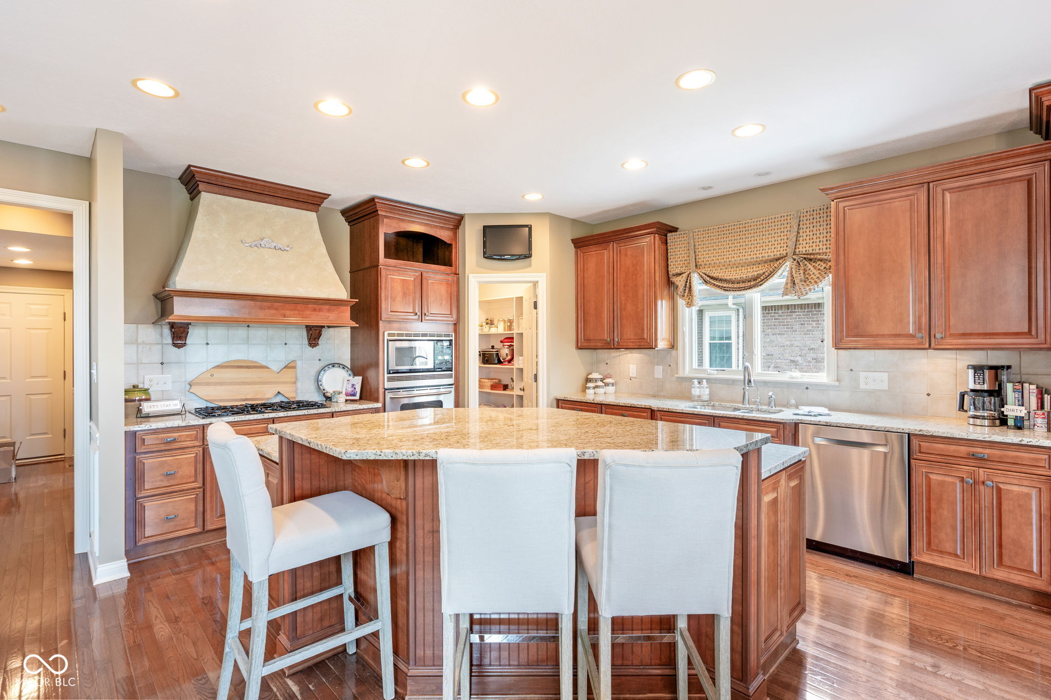 5044 Sweetwater Drive