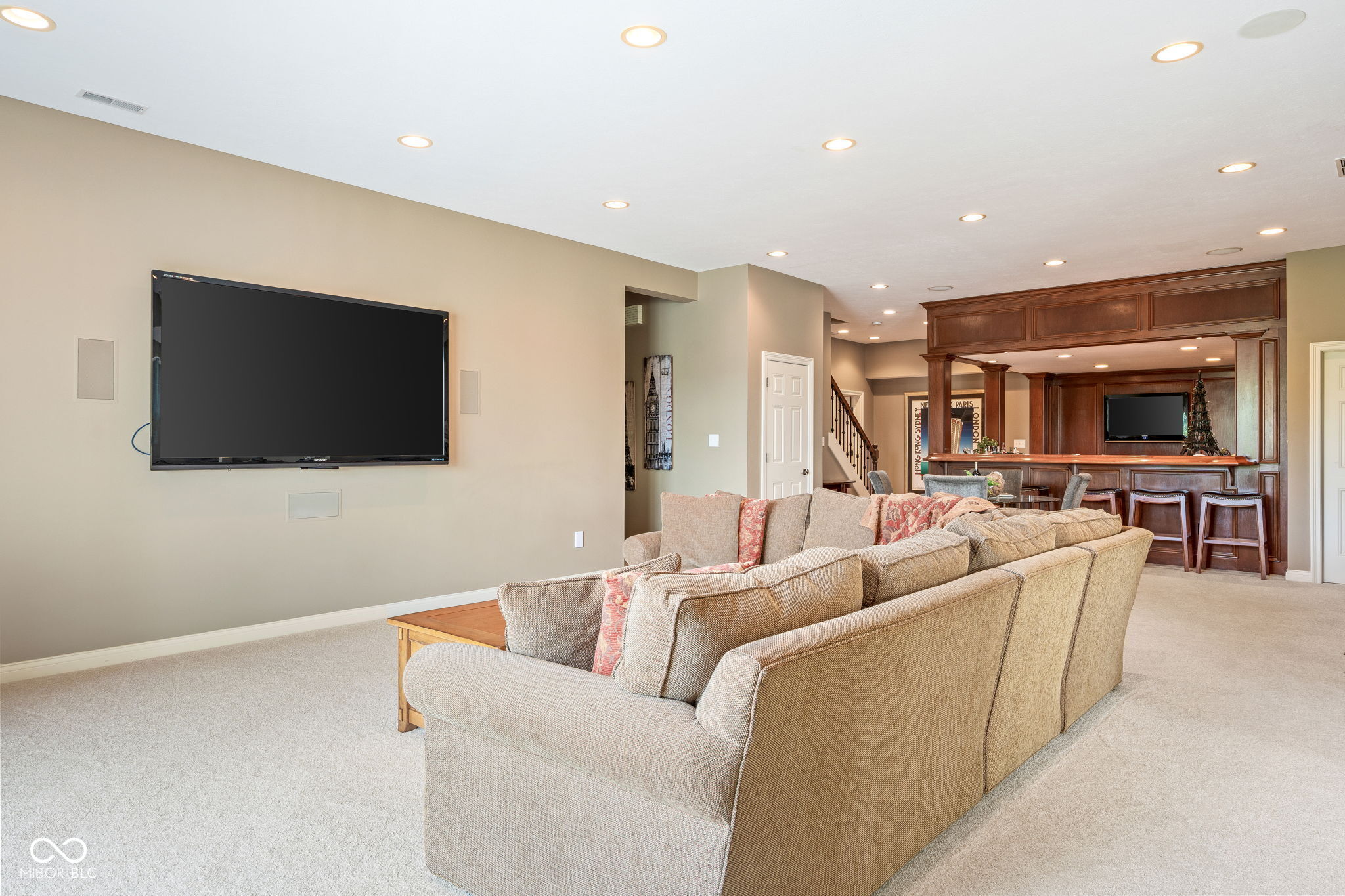 5044 Sweetwater Drive