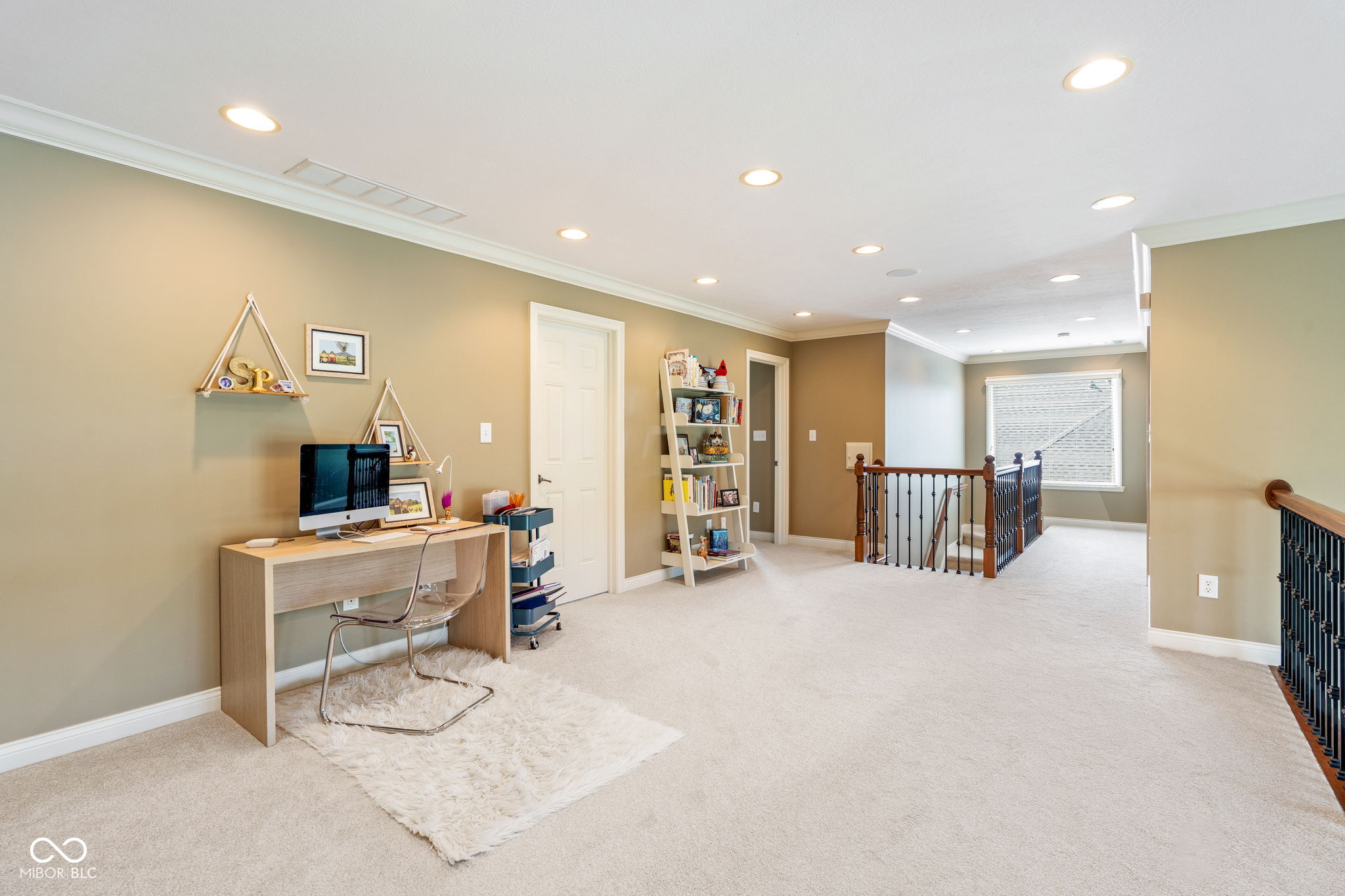 5044 Sweetwater Drive