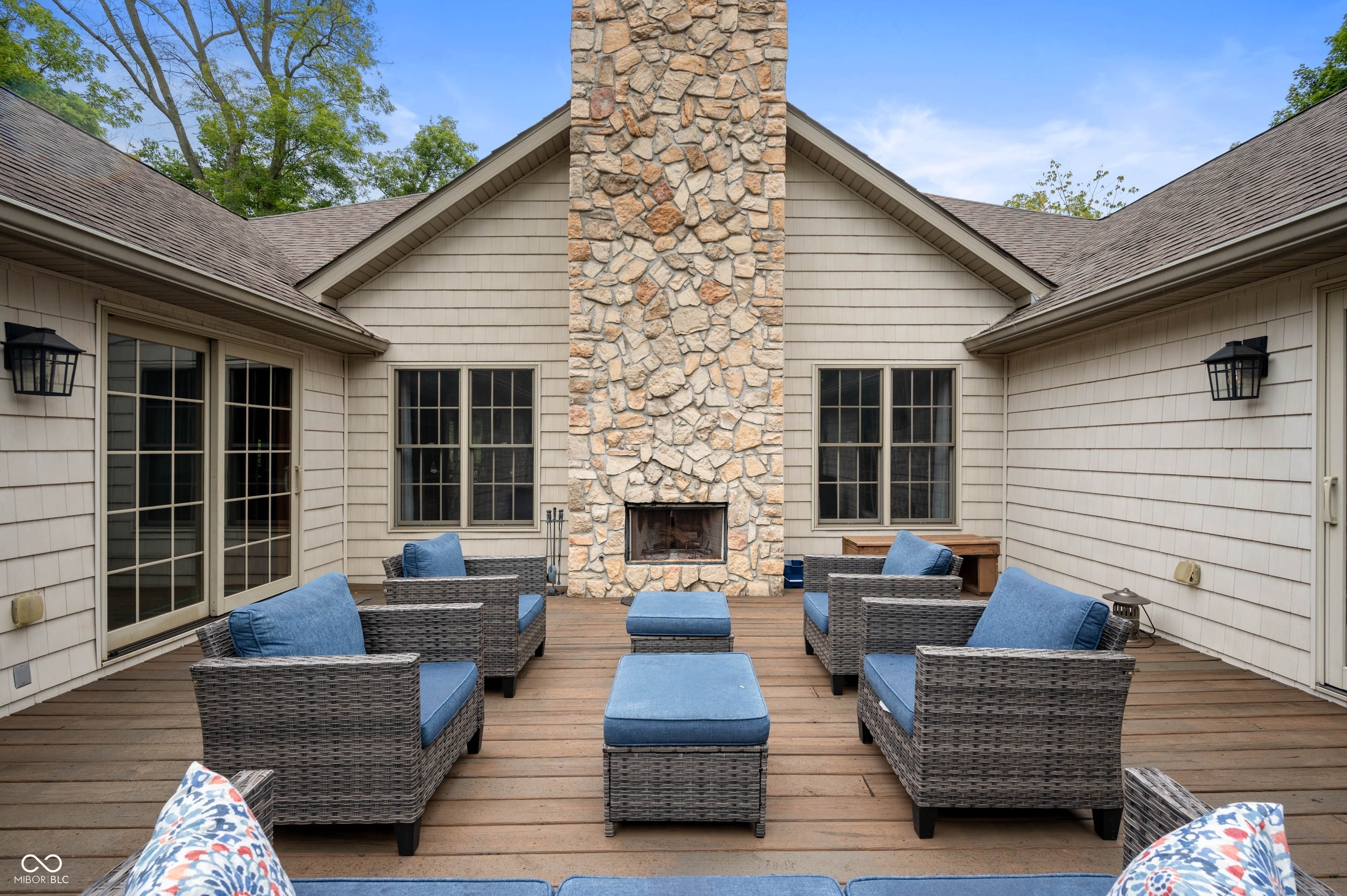 6913 W County Road 750 South