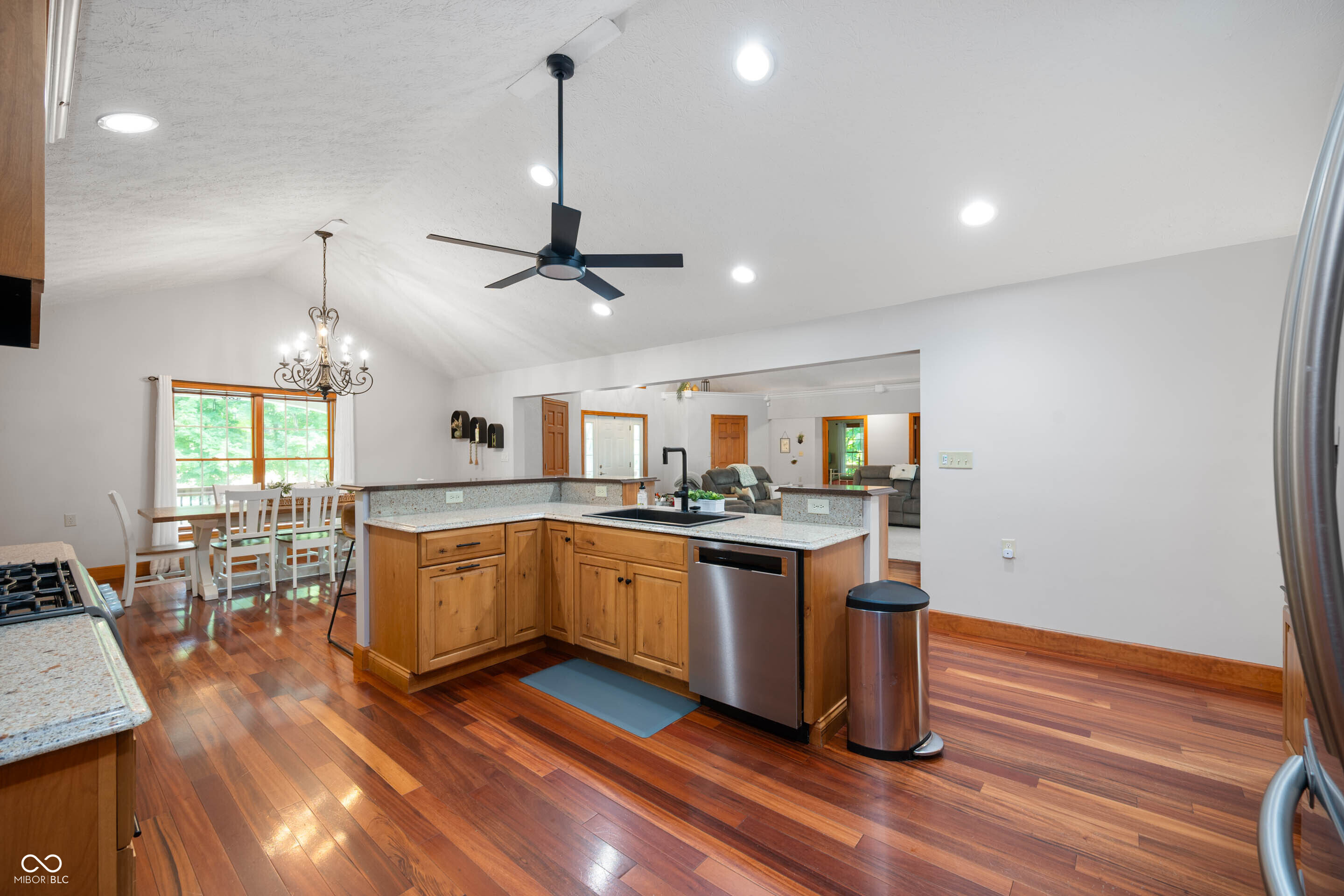 6913 W County Road 750 South