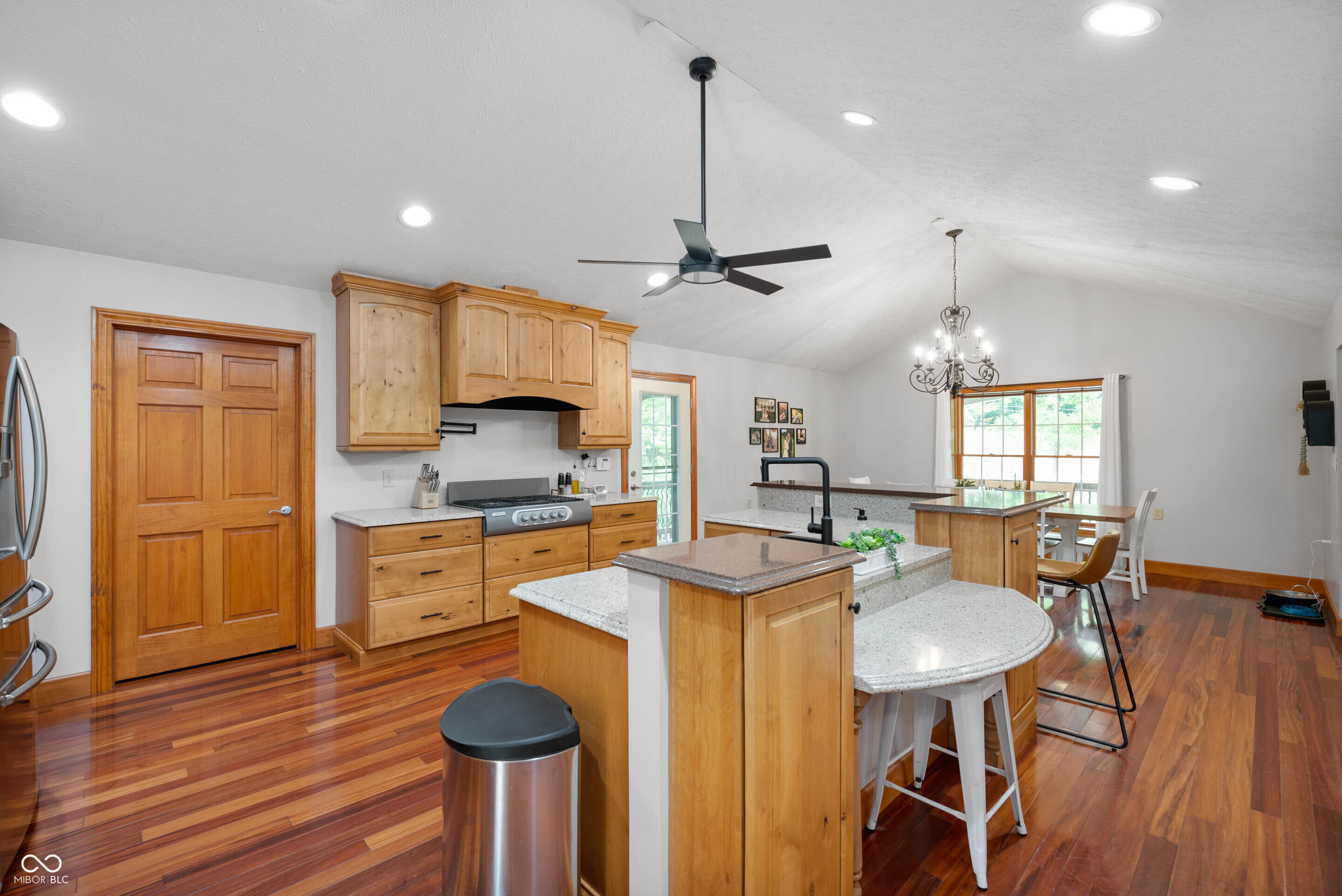 6913 W County Road 750 South