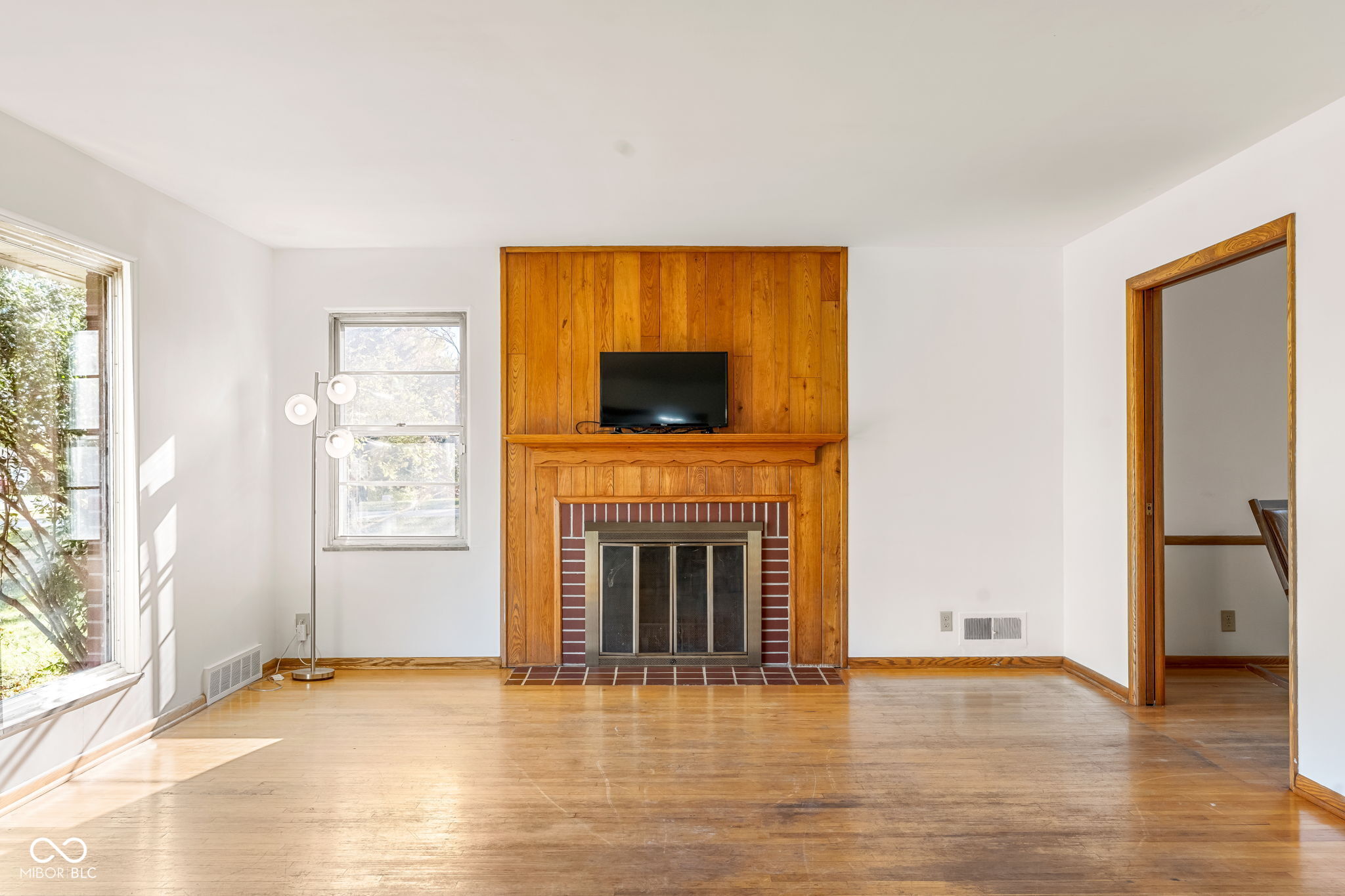 5940 N Emerson Avenue