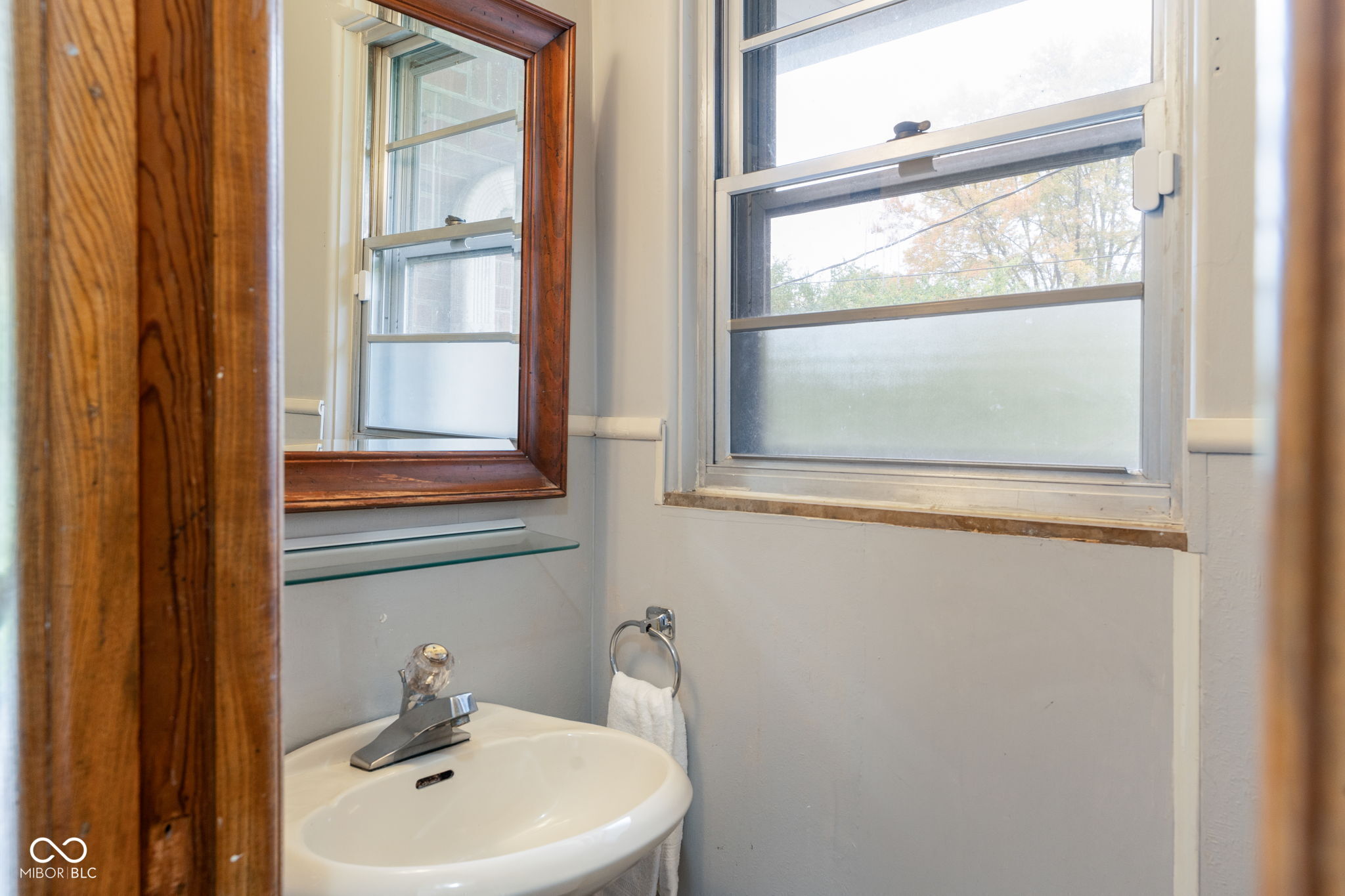 5940 N Emerson Avenue