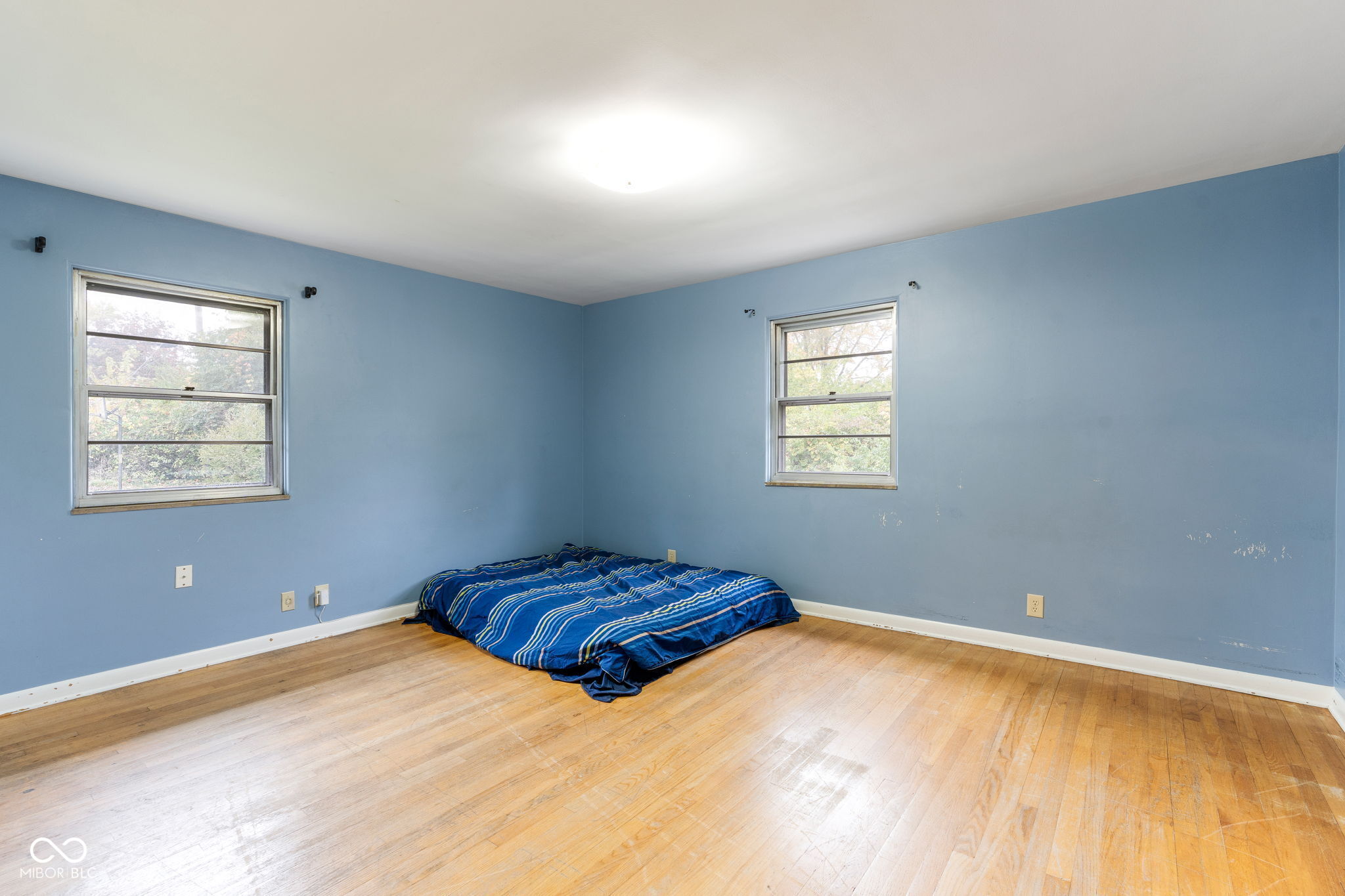 5940 N Emerson Avenue