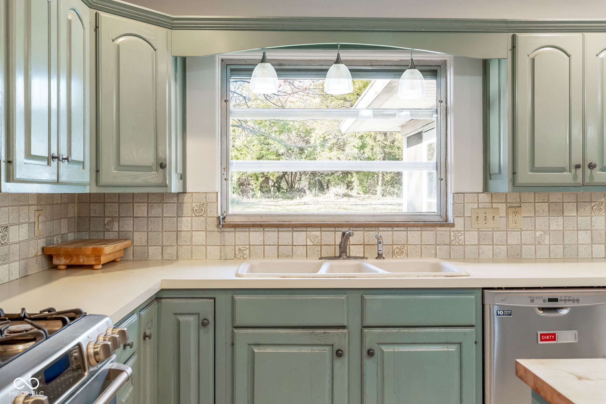 5940 N Emerson Avenue