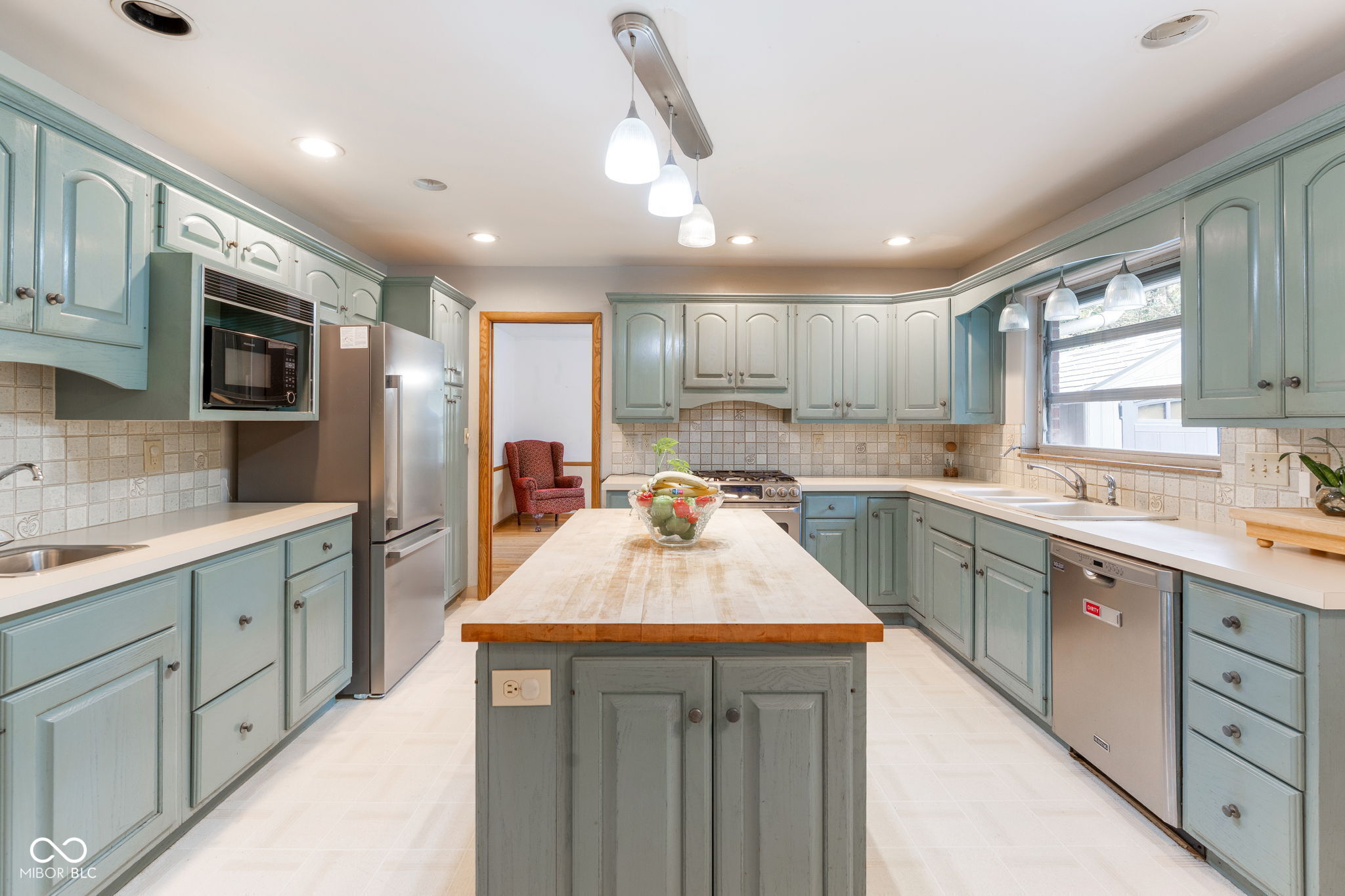 5940 N Emerson Avenue