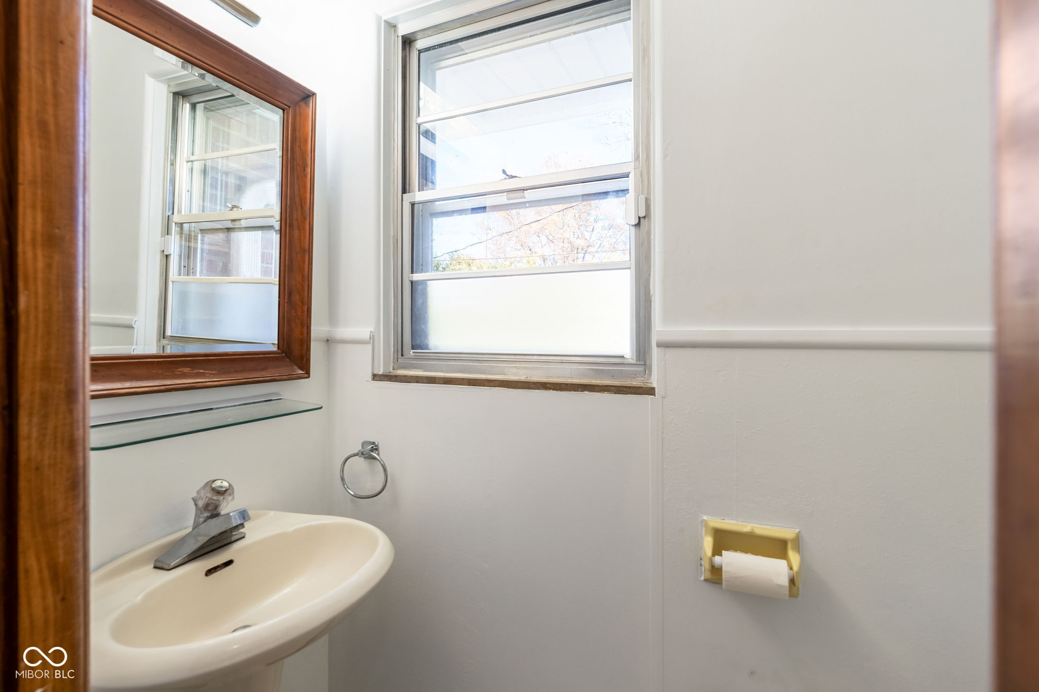 5940 N Emerson Avenue