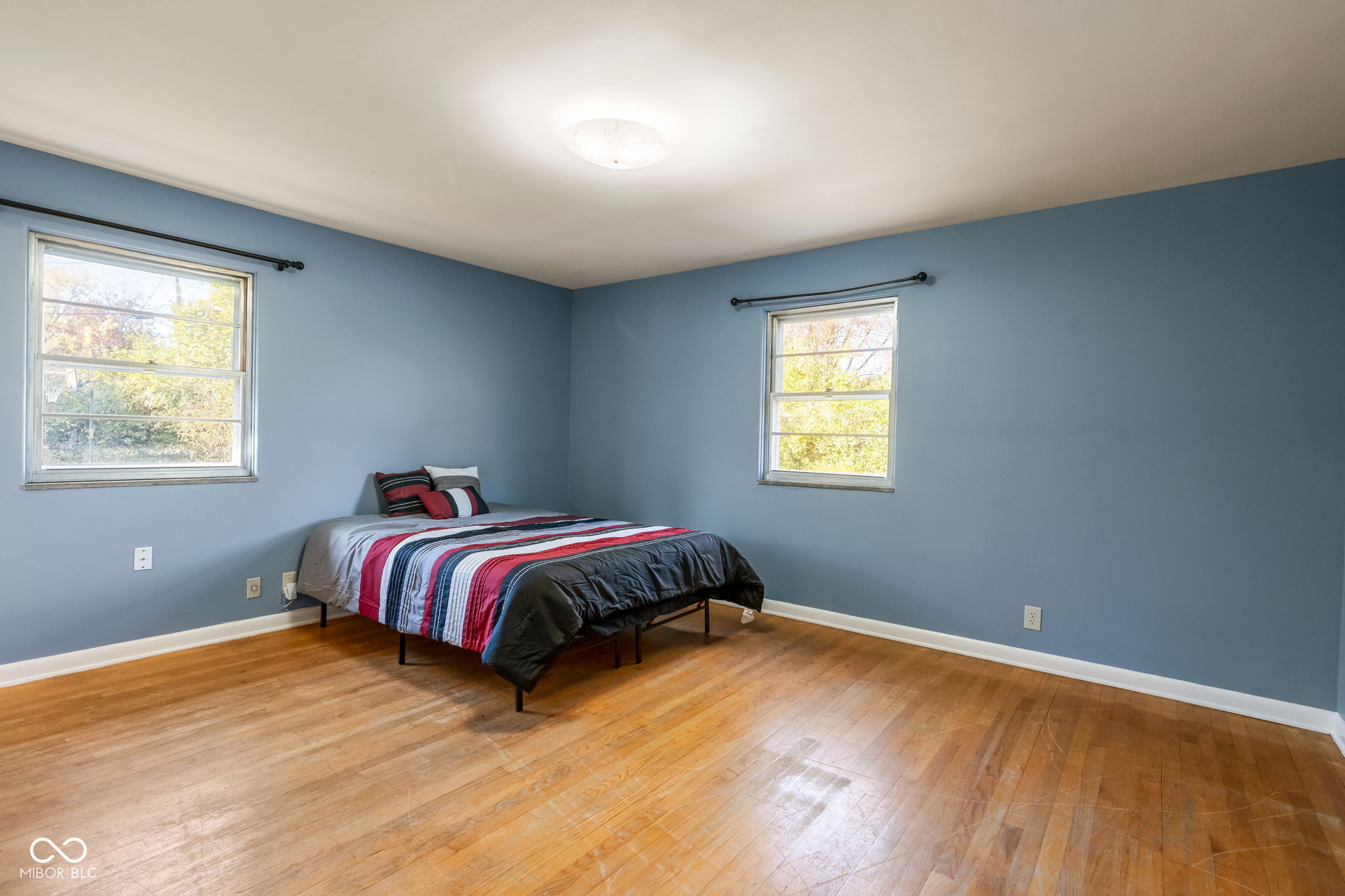 5940 N Emerson Avenue